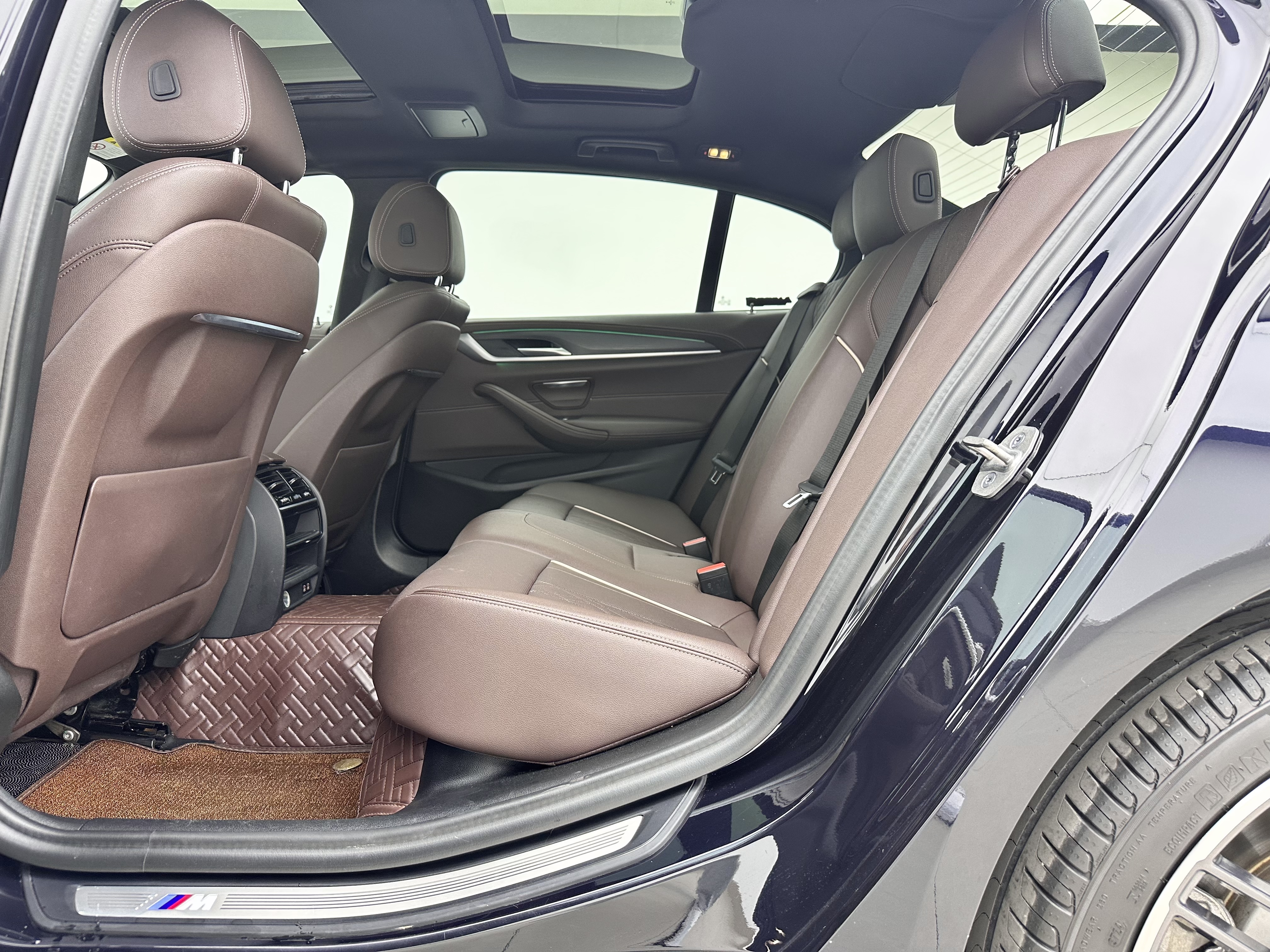 BMW 5 Series 2021 #7 BMW 5 Series 2021 car image #7