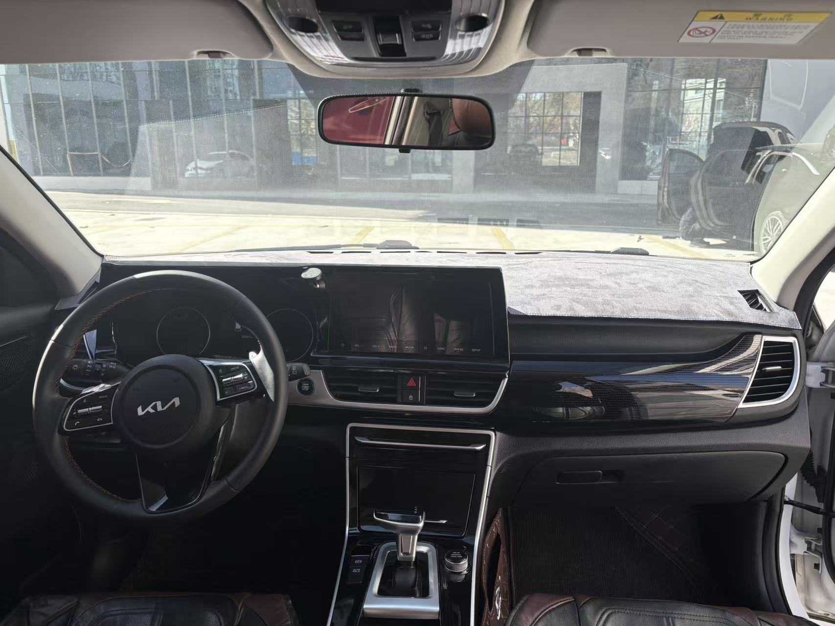 Kia Stonic 2022 изображение автомобиля #7