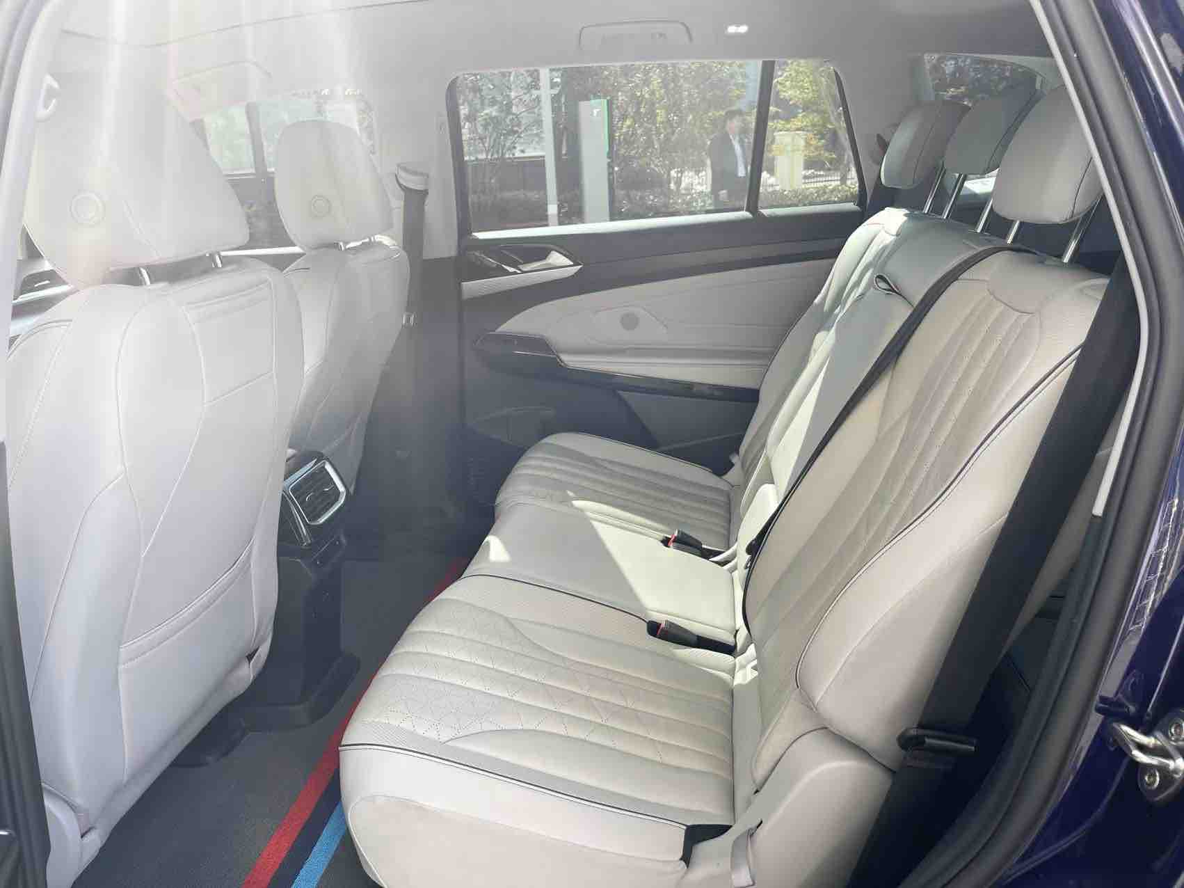 Volkswagen ID.6 X 2021 car image #7