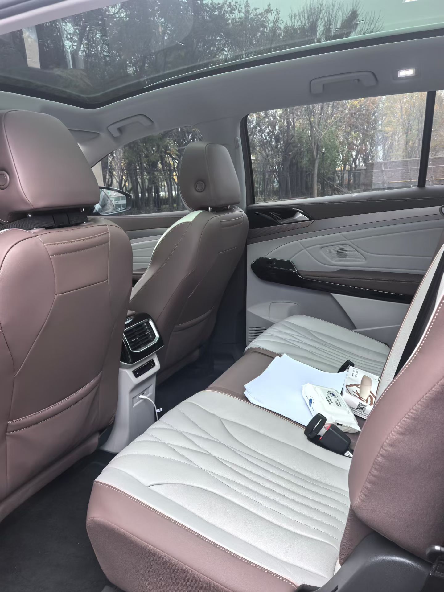 Volkswagen ID.6 X 2022 car image #7