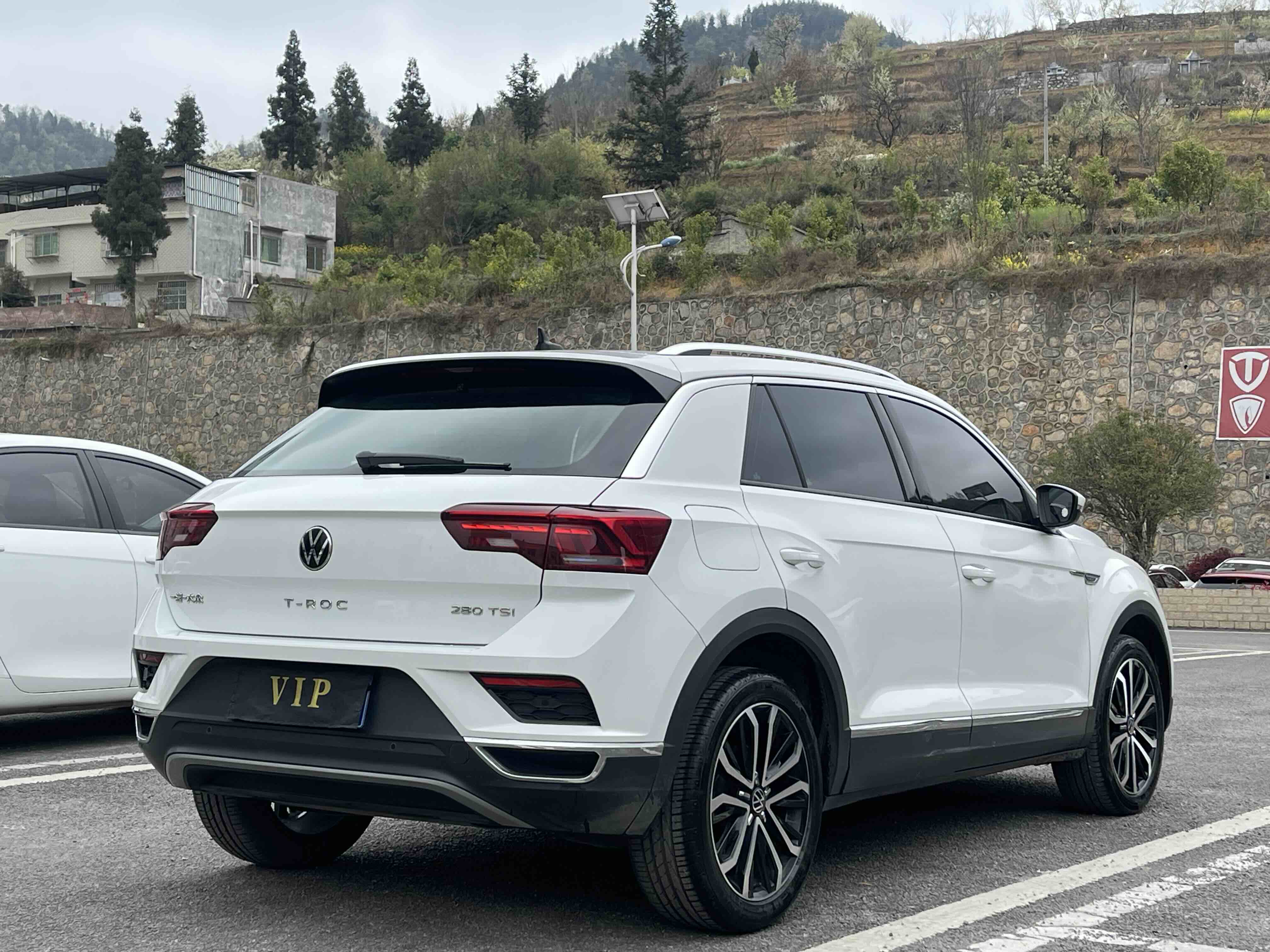 Volkswagen T-Roc 2021 car image #7