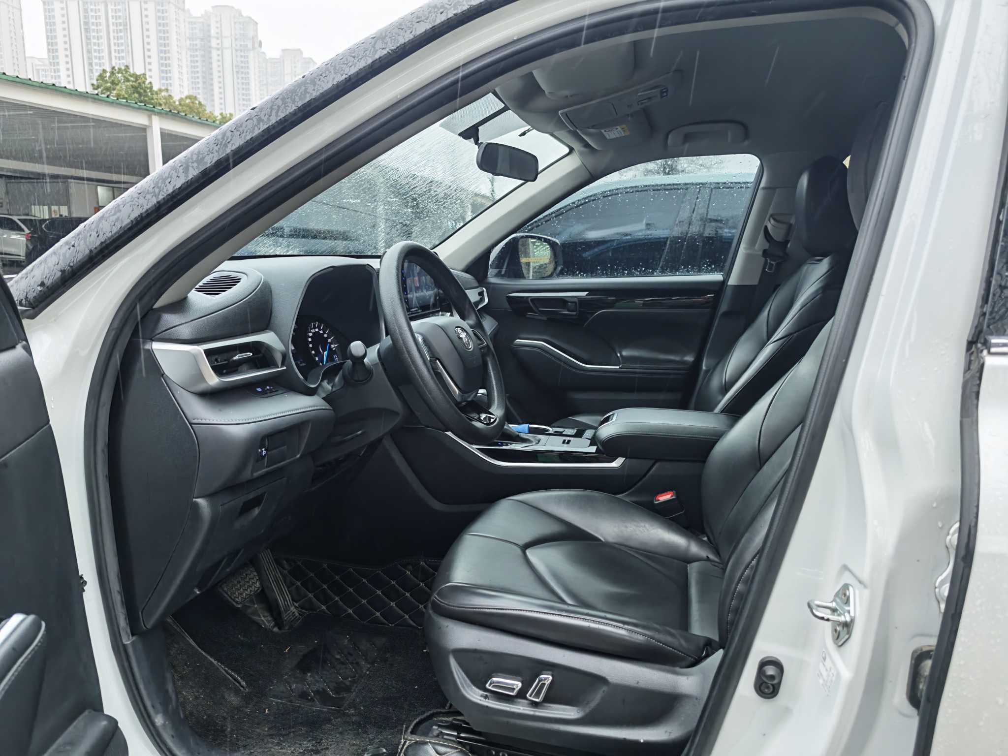 Toyota Highlander 2023 изображение автомобиля #7