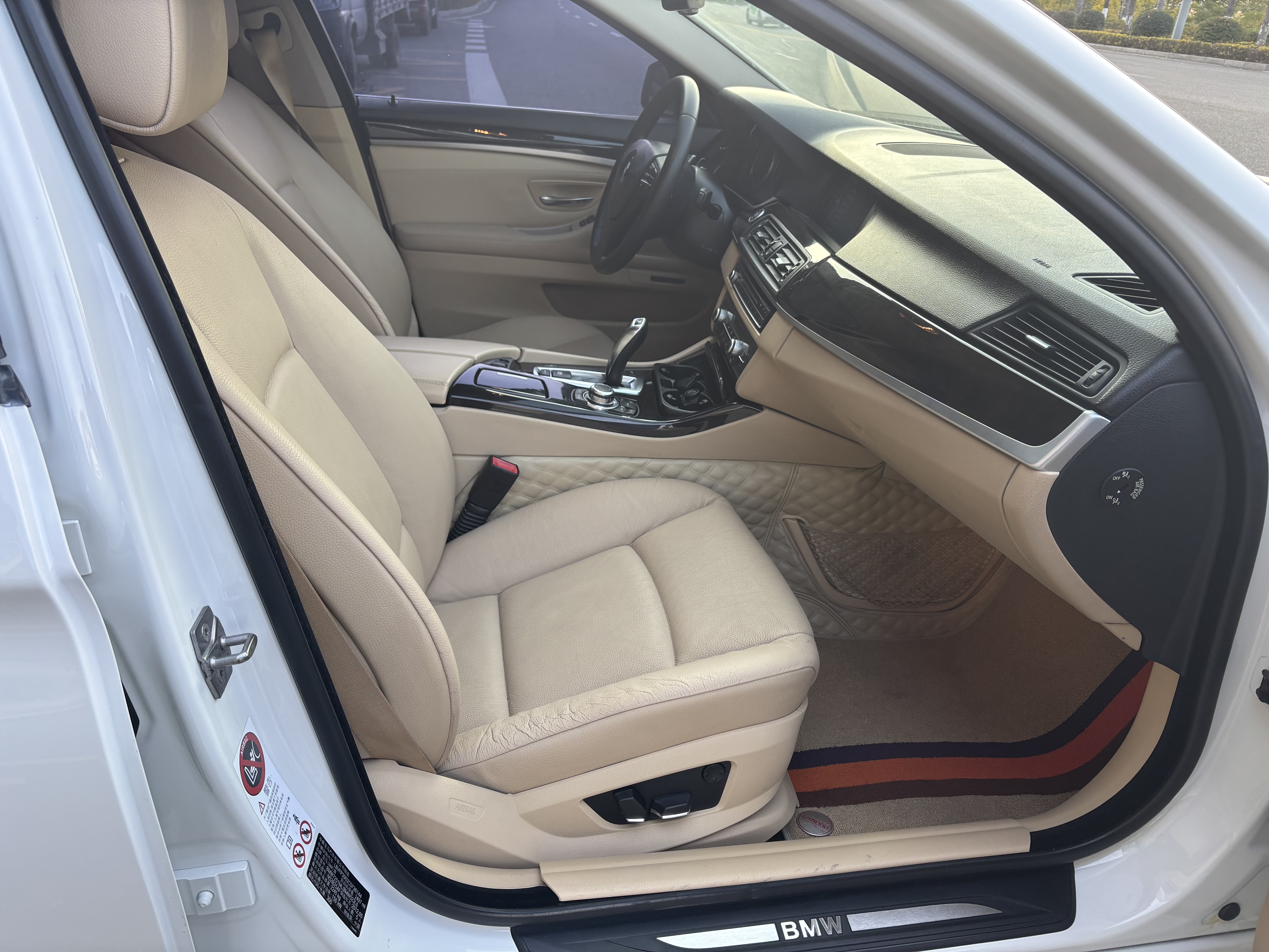 BMW 5 Series 2012 #7 BMW 5 Series 2012 car image #7
