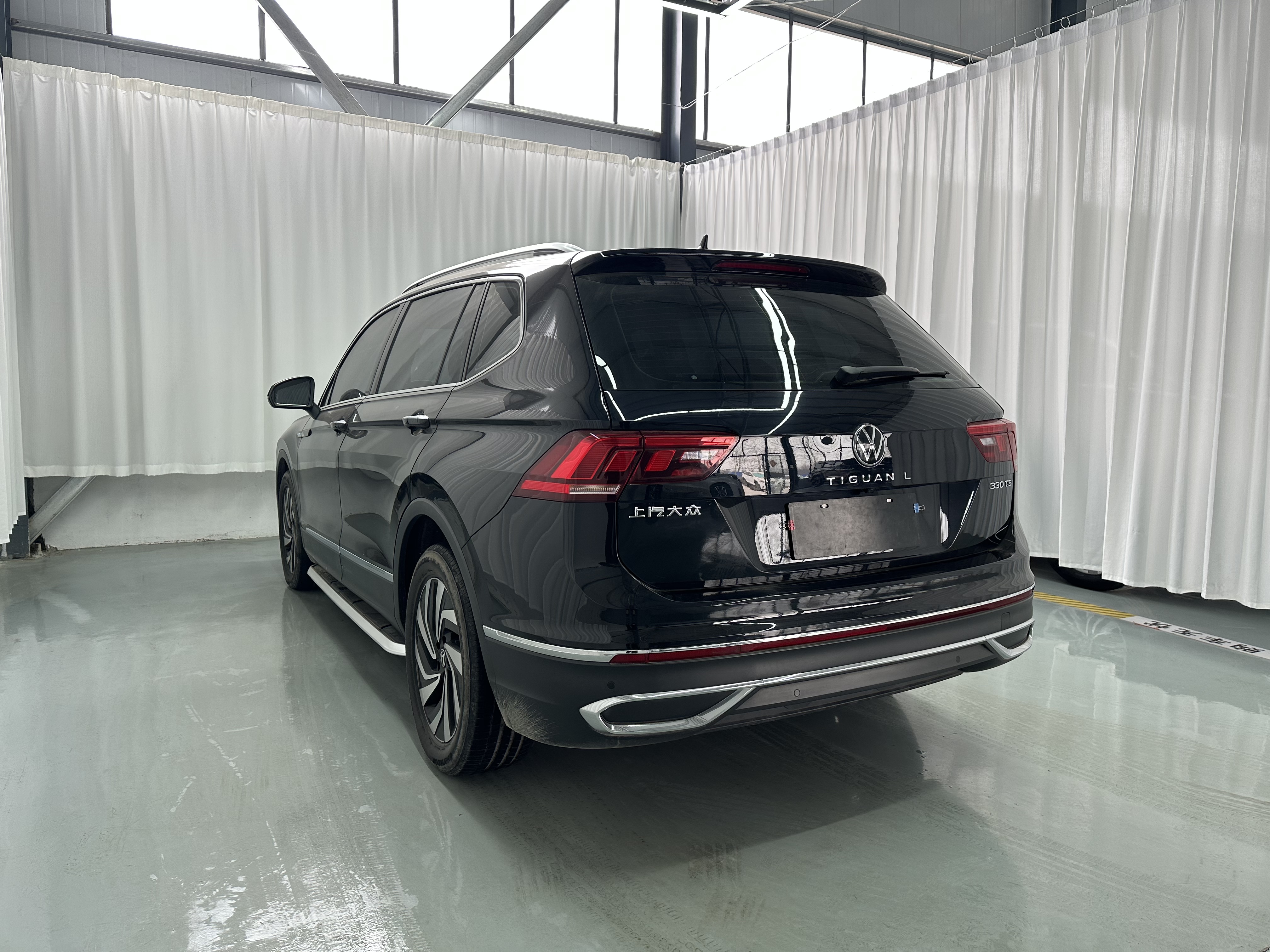 Volkswagen Tiguan L 2022 car image #7