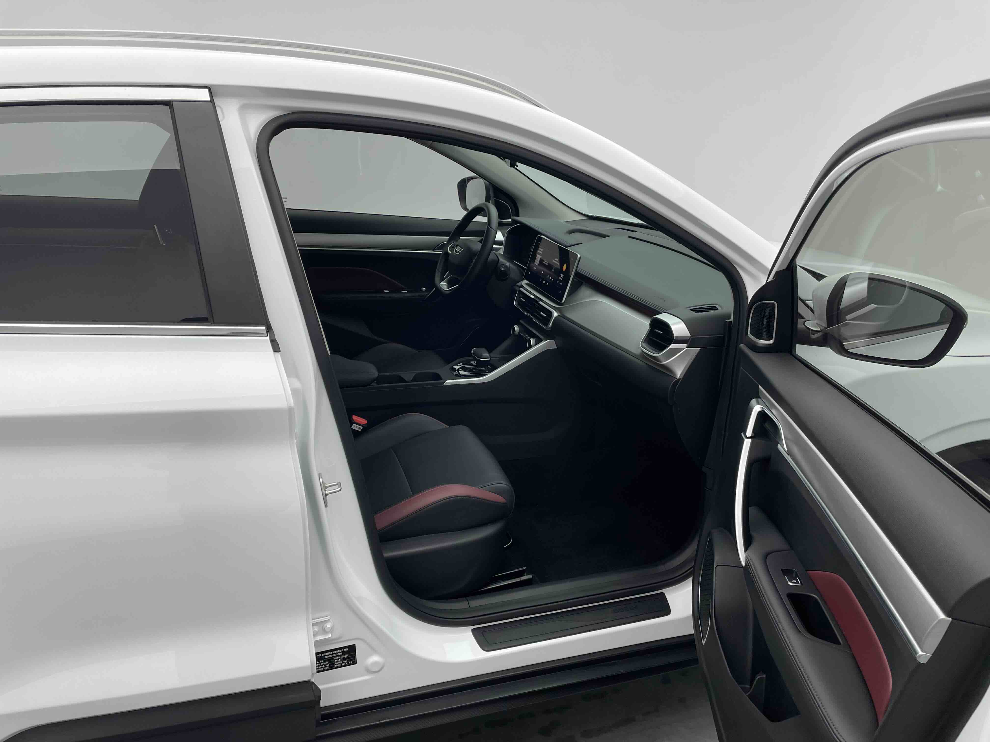 GEELY Coolray 2021 car image #7