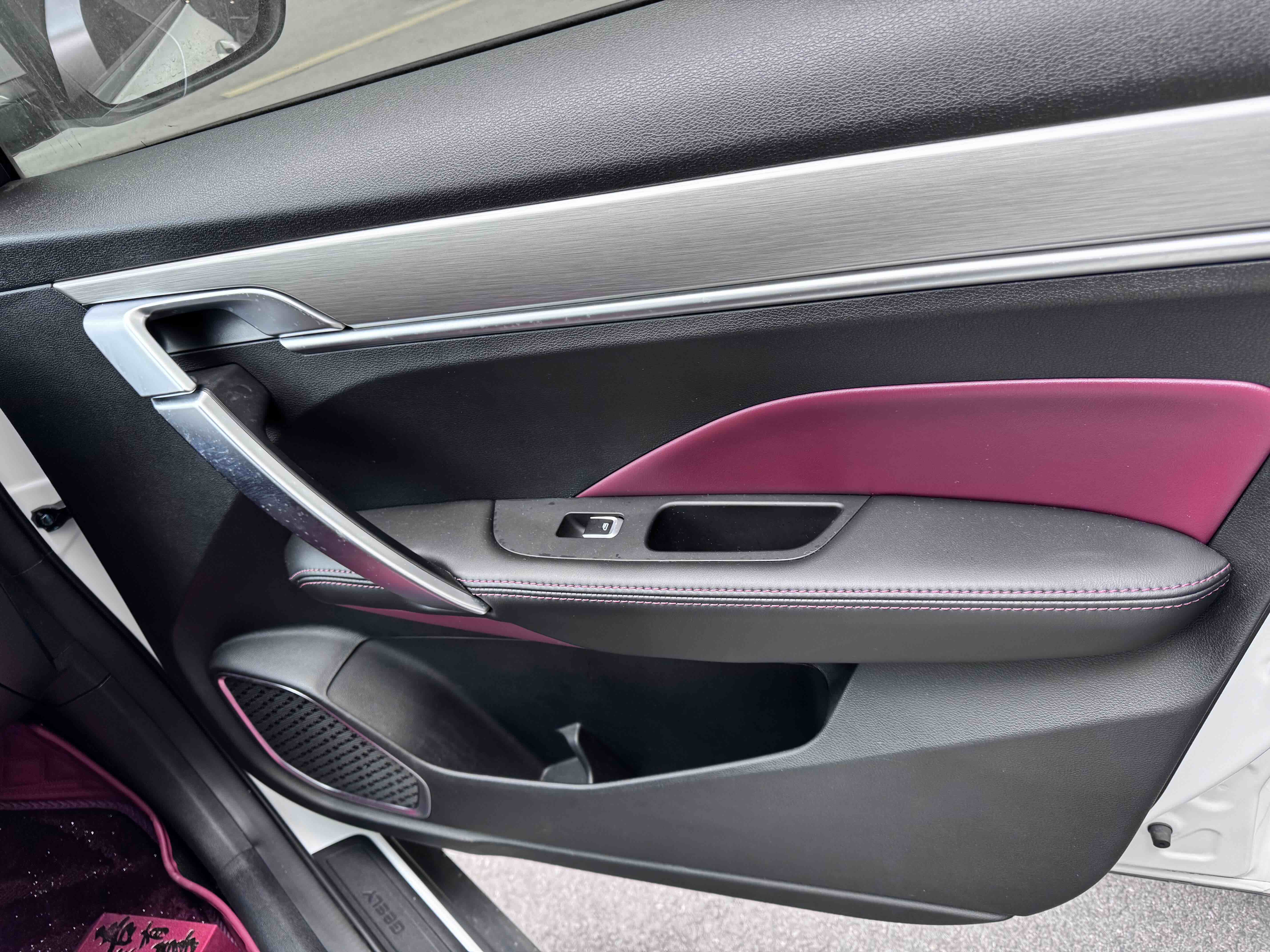 GEELY Coolray 2022 #7 GEELY Coolray 2022 car image #7