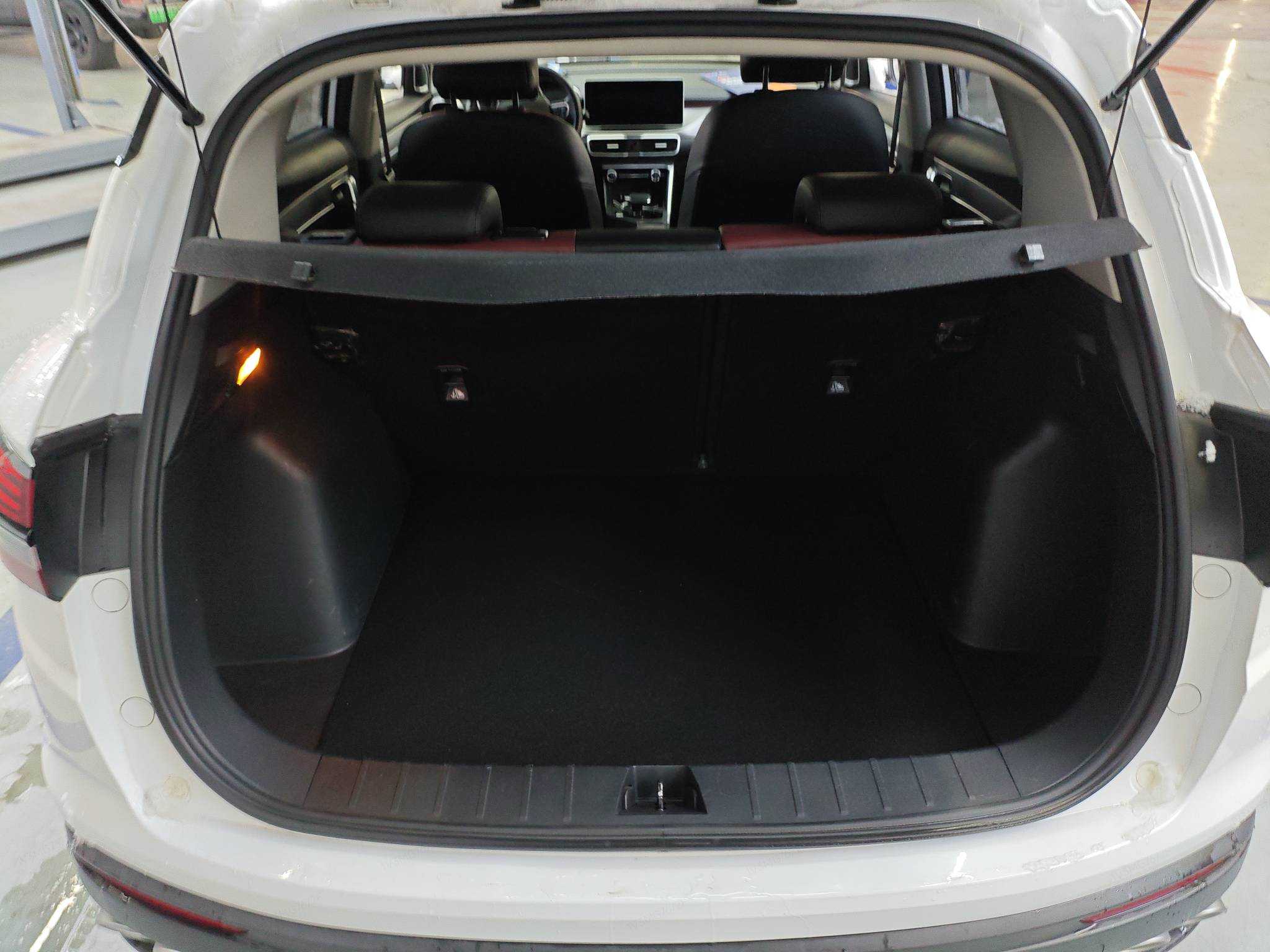 GEELY Coolray 2022 car image #7