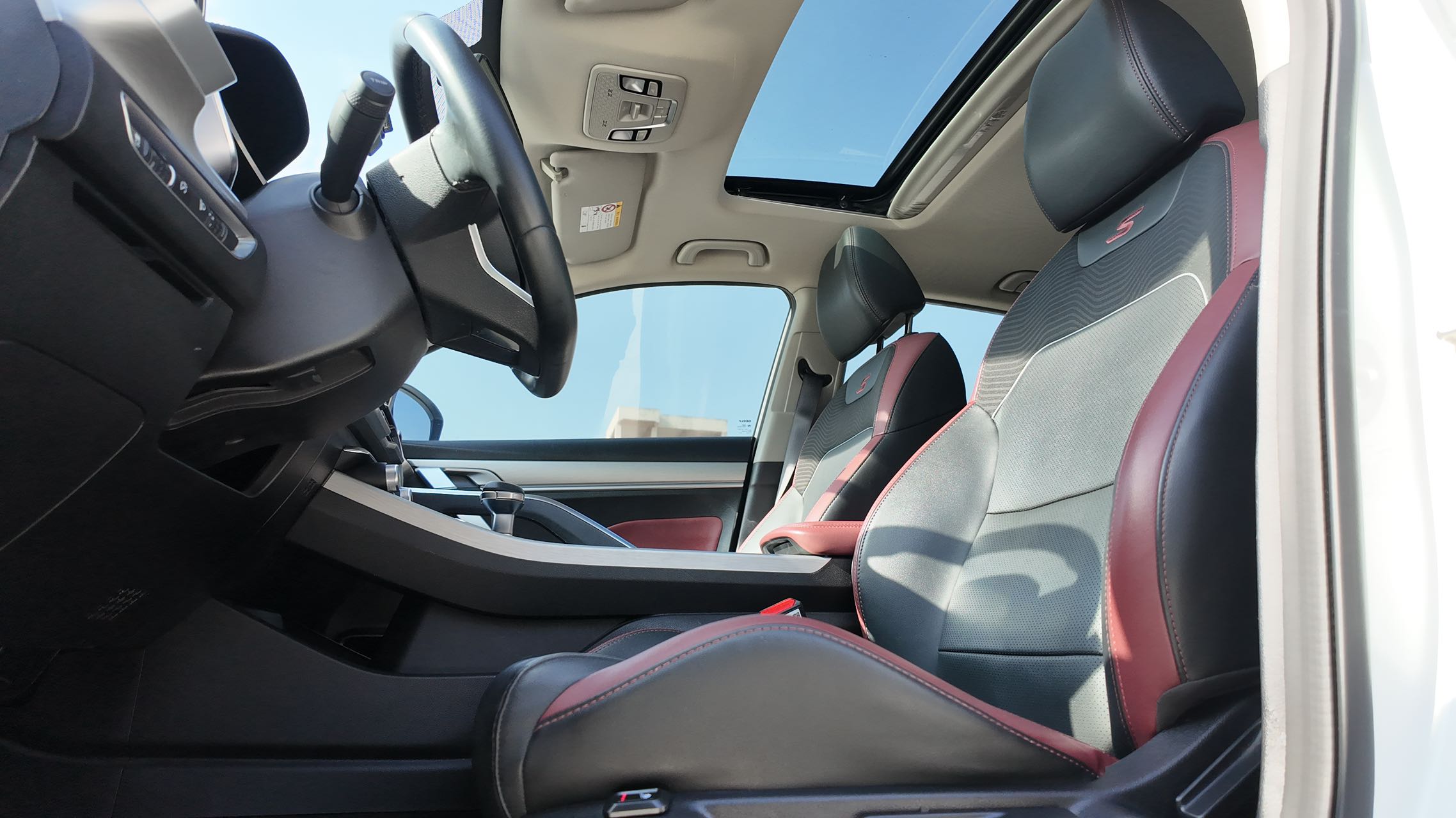 GEELY Coolray 2022 image de voiture #7