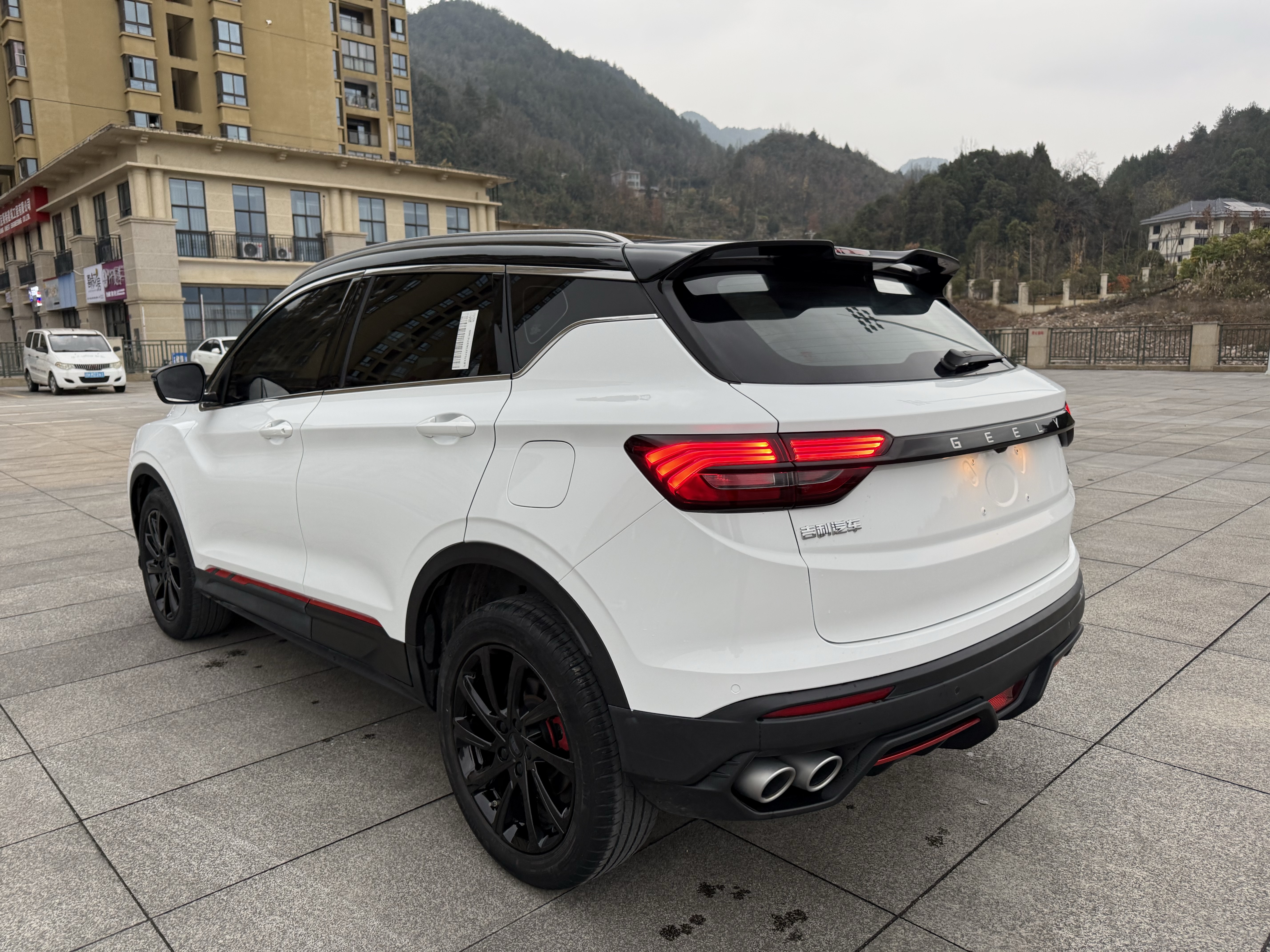 GEELY Coolray 2022 immagine di auto #7