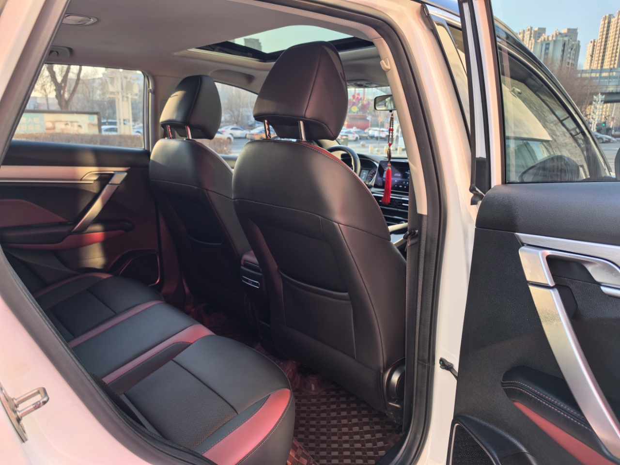 GEELY Coolray 2022 #7 GEELY Coolray 2022 car image #7