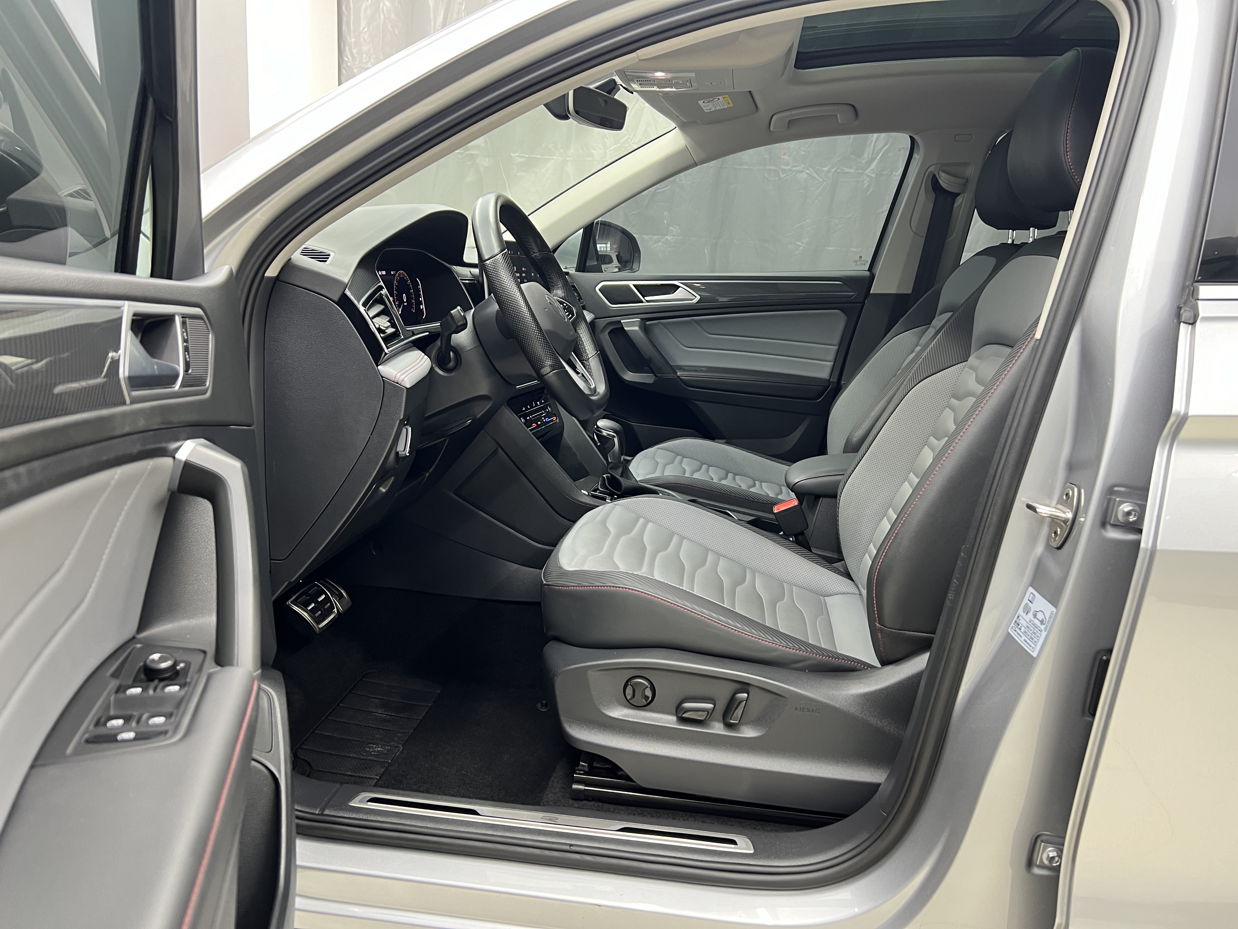 Volkswagen Tiguan X 2021 car image #7