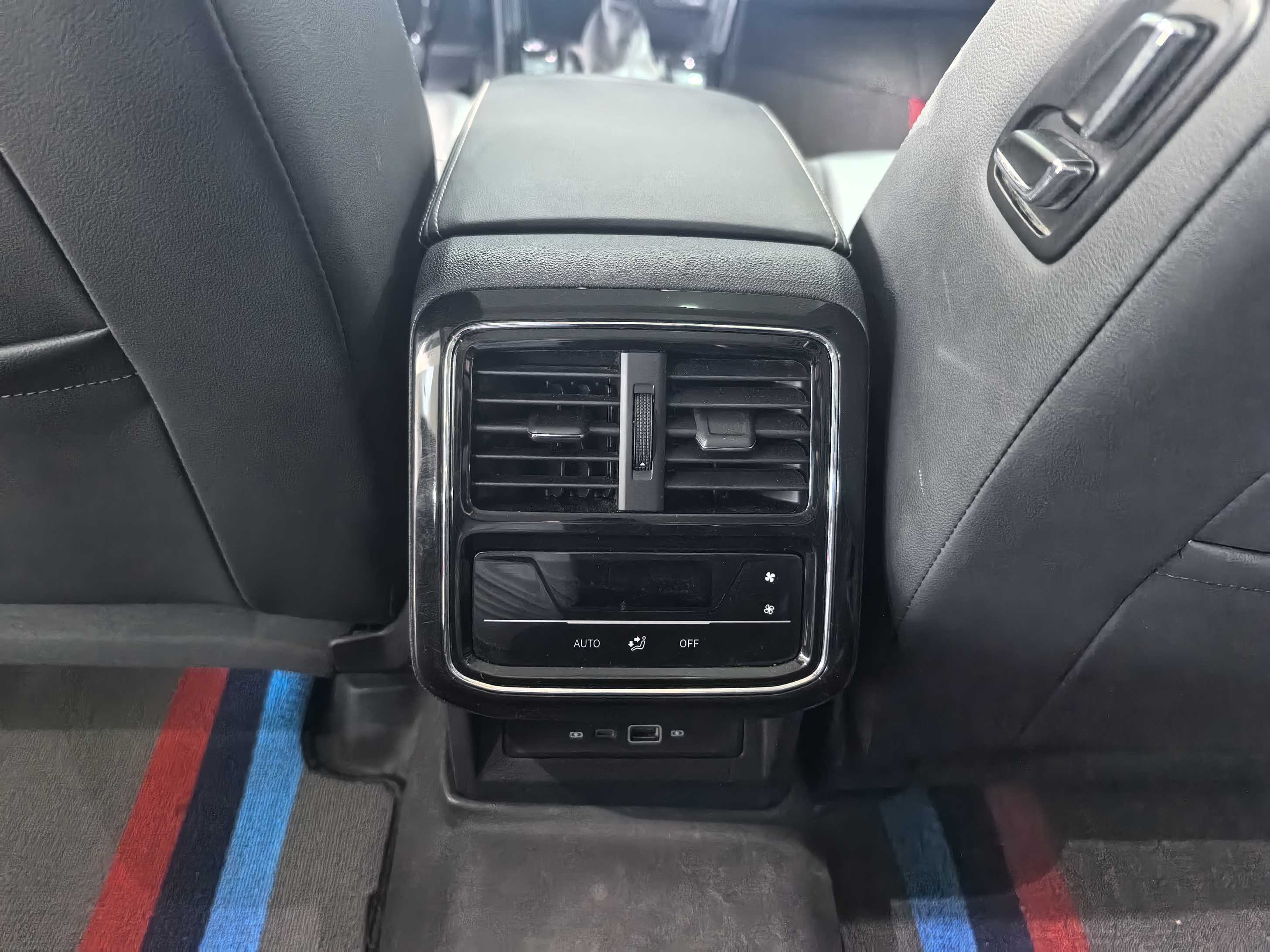 Volkswagen Passat New Energy 2023 immagine di auto #7