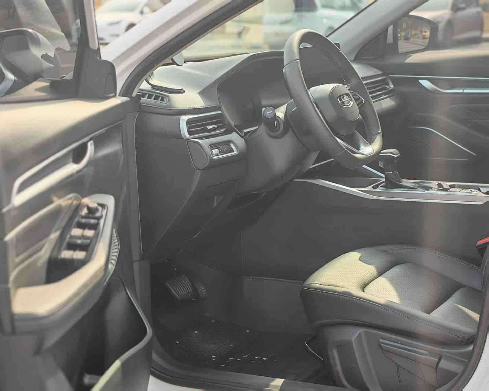 Emgrand 2022 #7 Emgrand 2022 car image #7