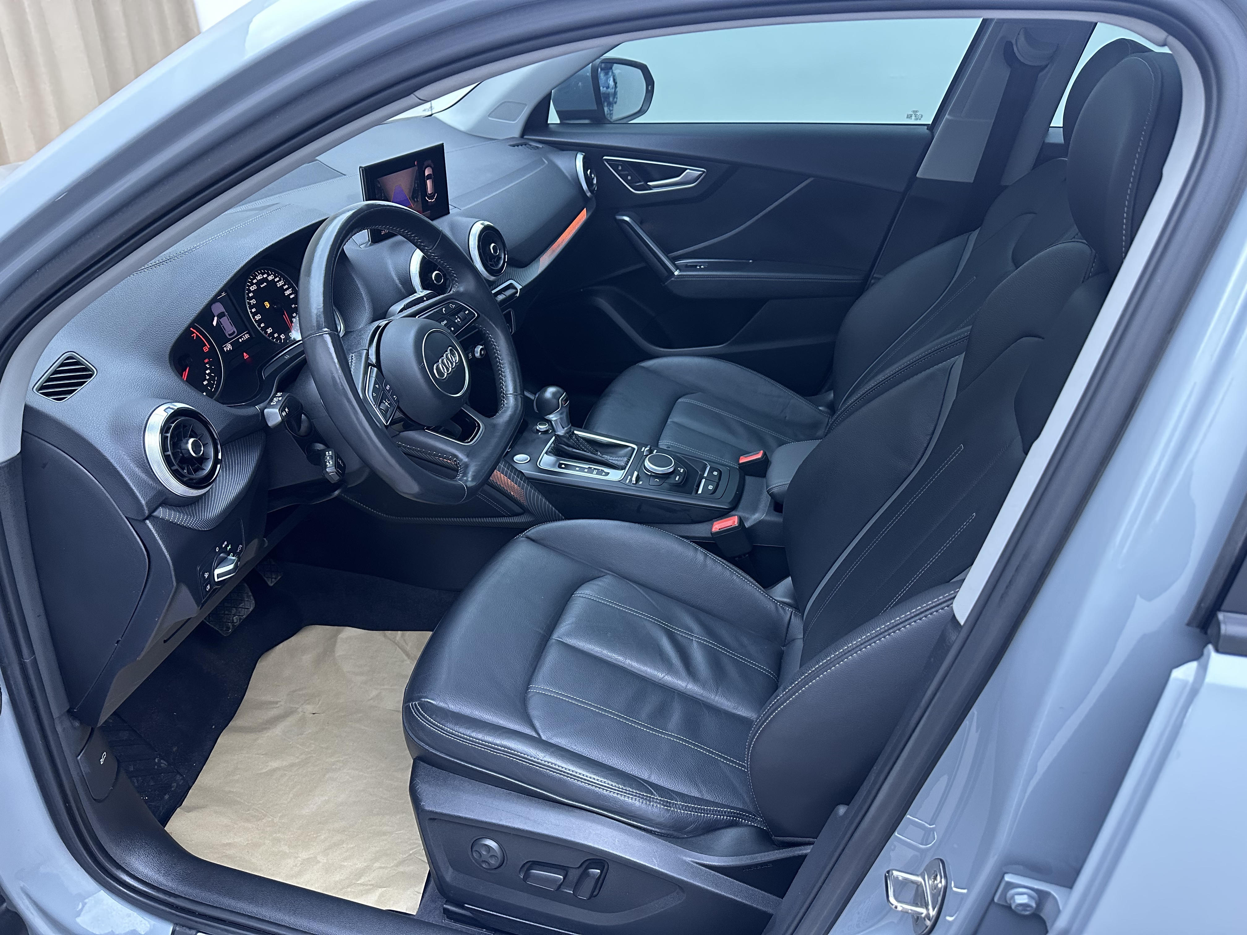 Audi Q2L 2021 car image #7