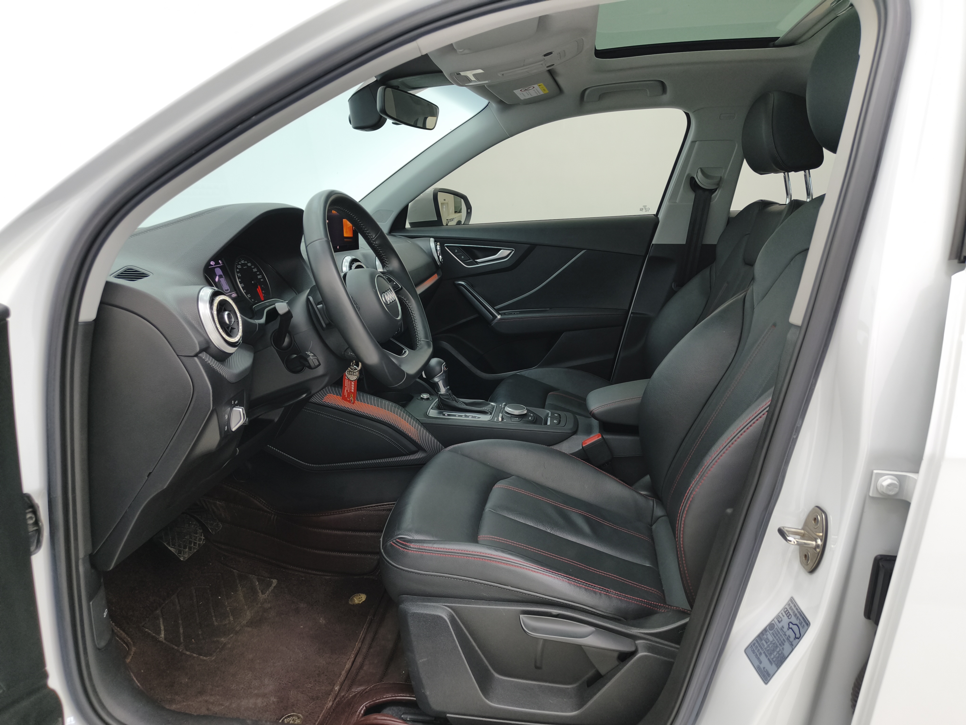 Audi Q2L 2022 car image #7