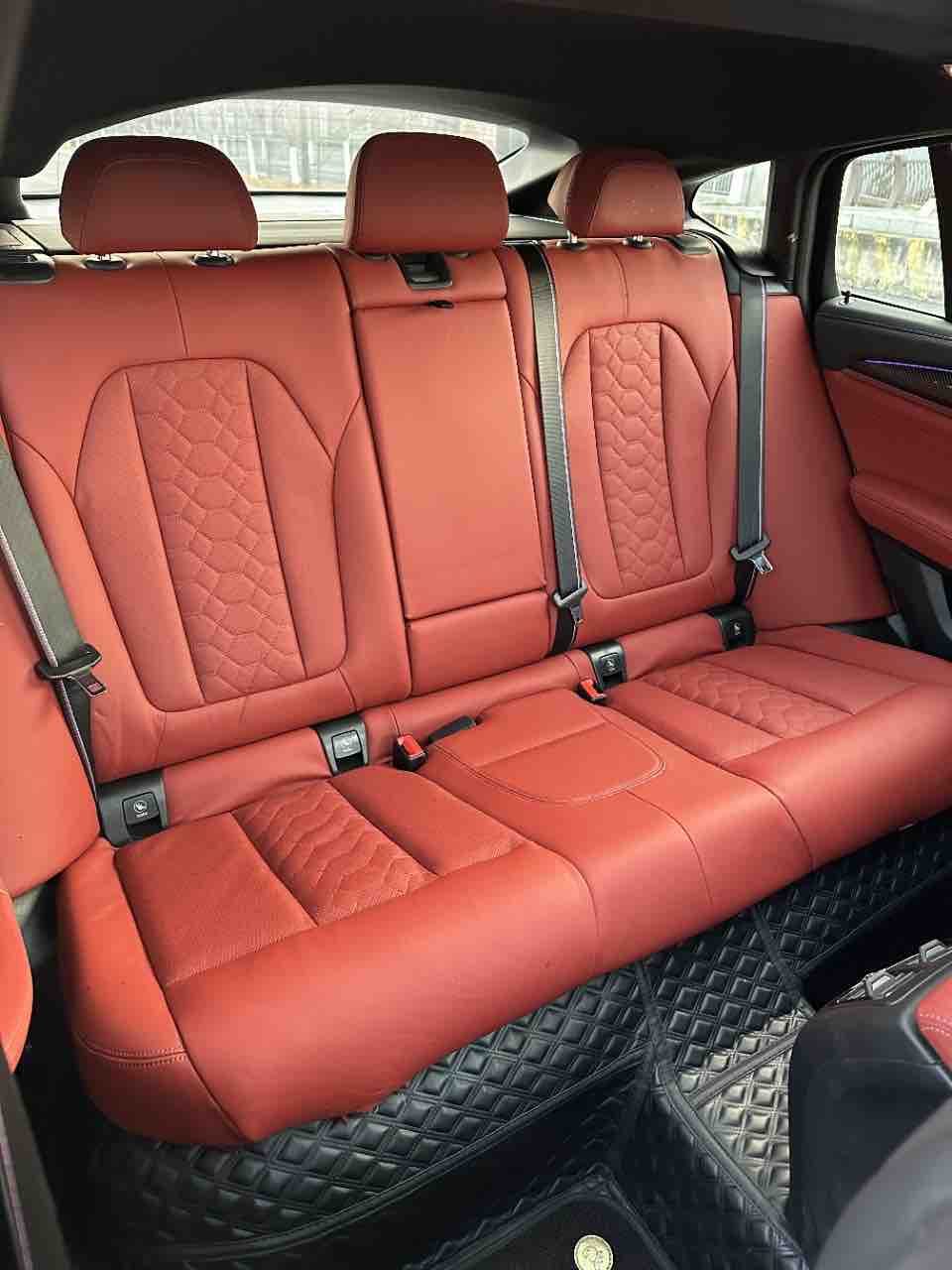 BMW X4 M 2024 صورة سيارة #7