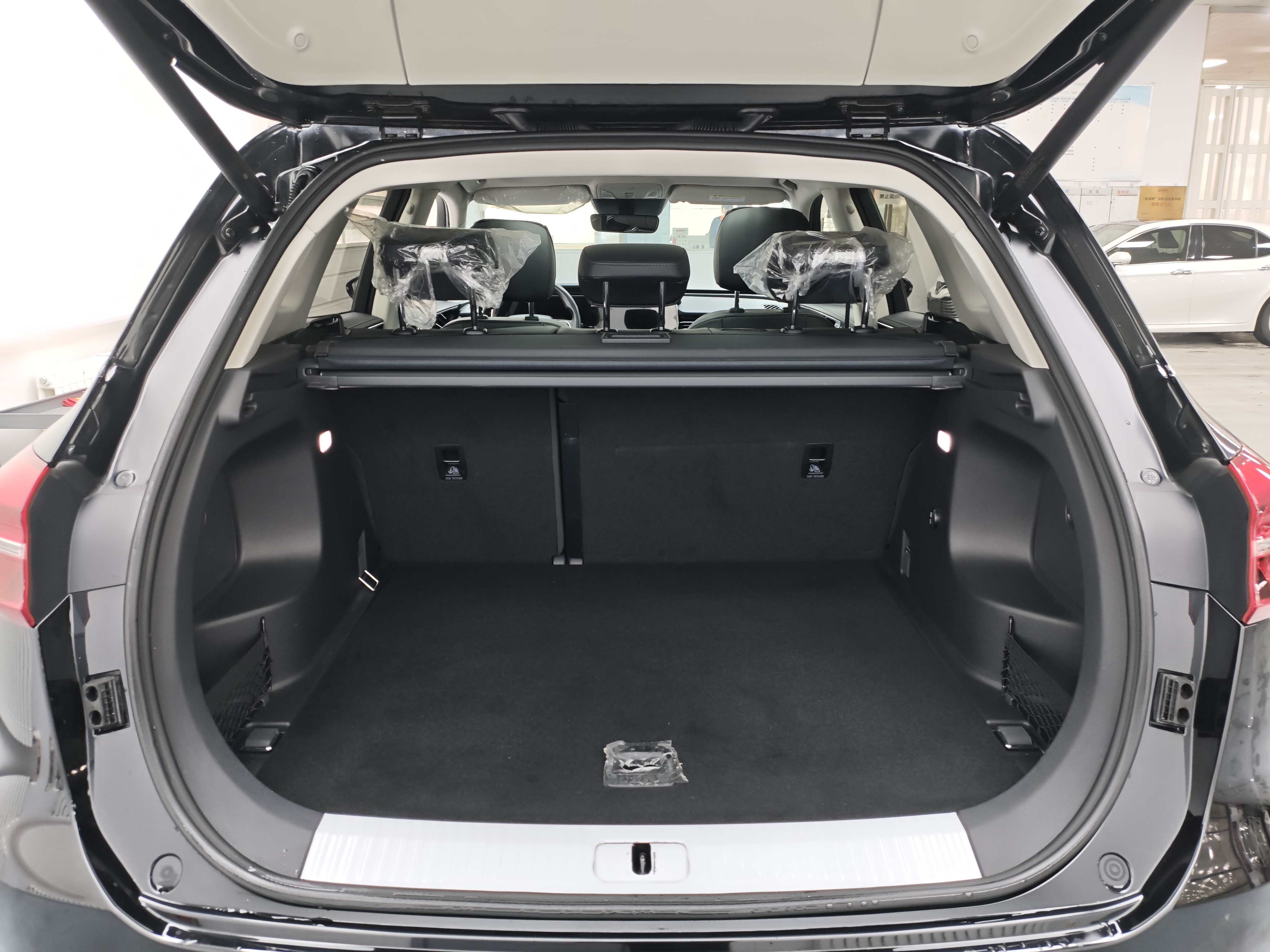 HongQi HS5 2022 car image #7