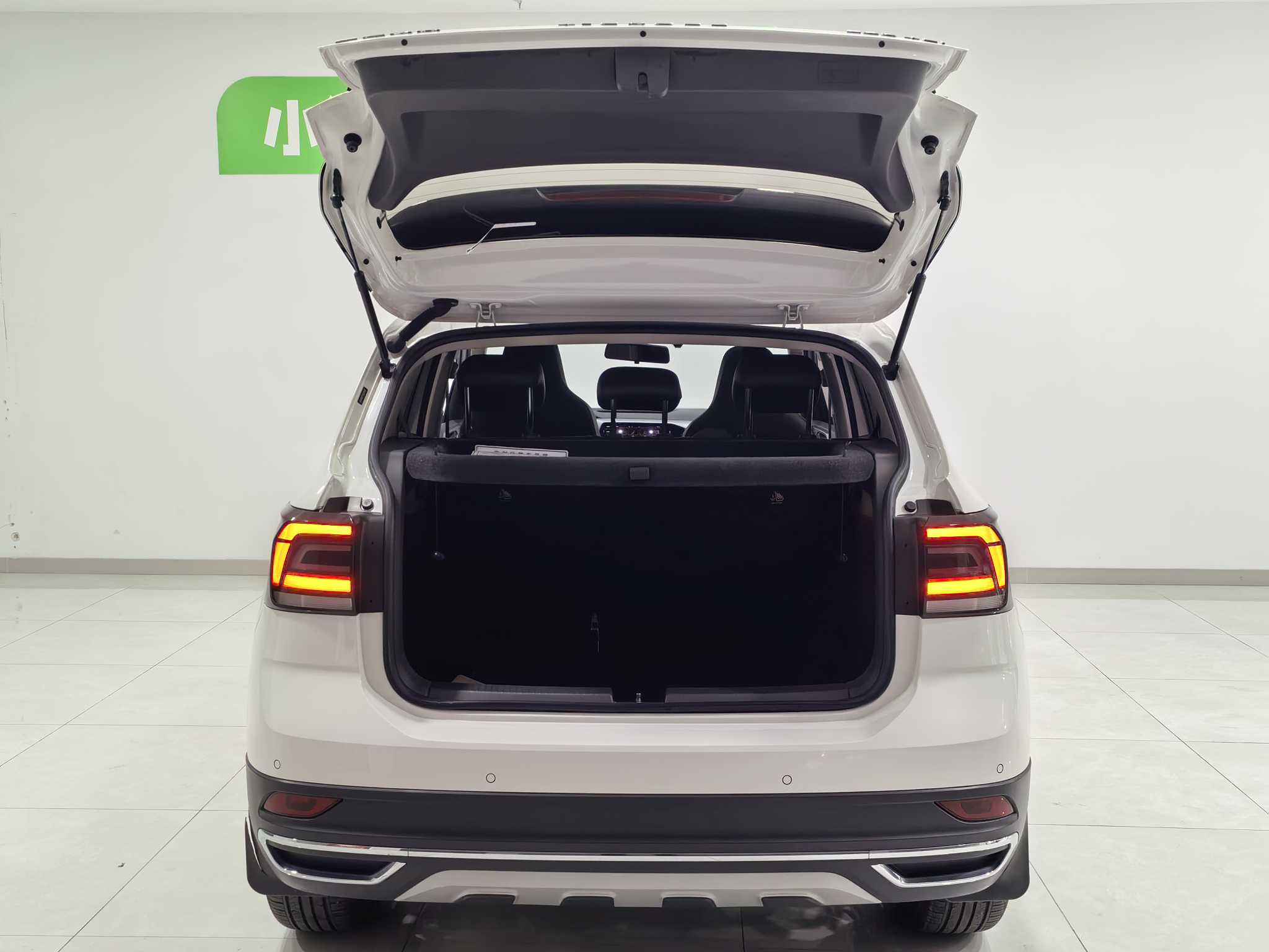 Volkswagen T-Cross 2022 car image #7
