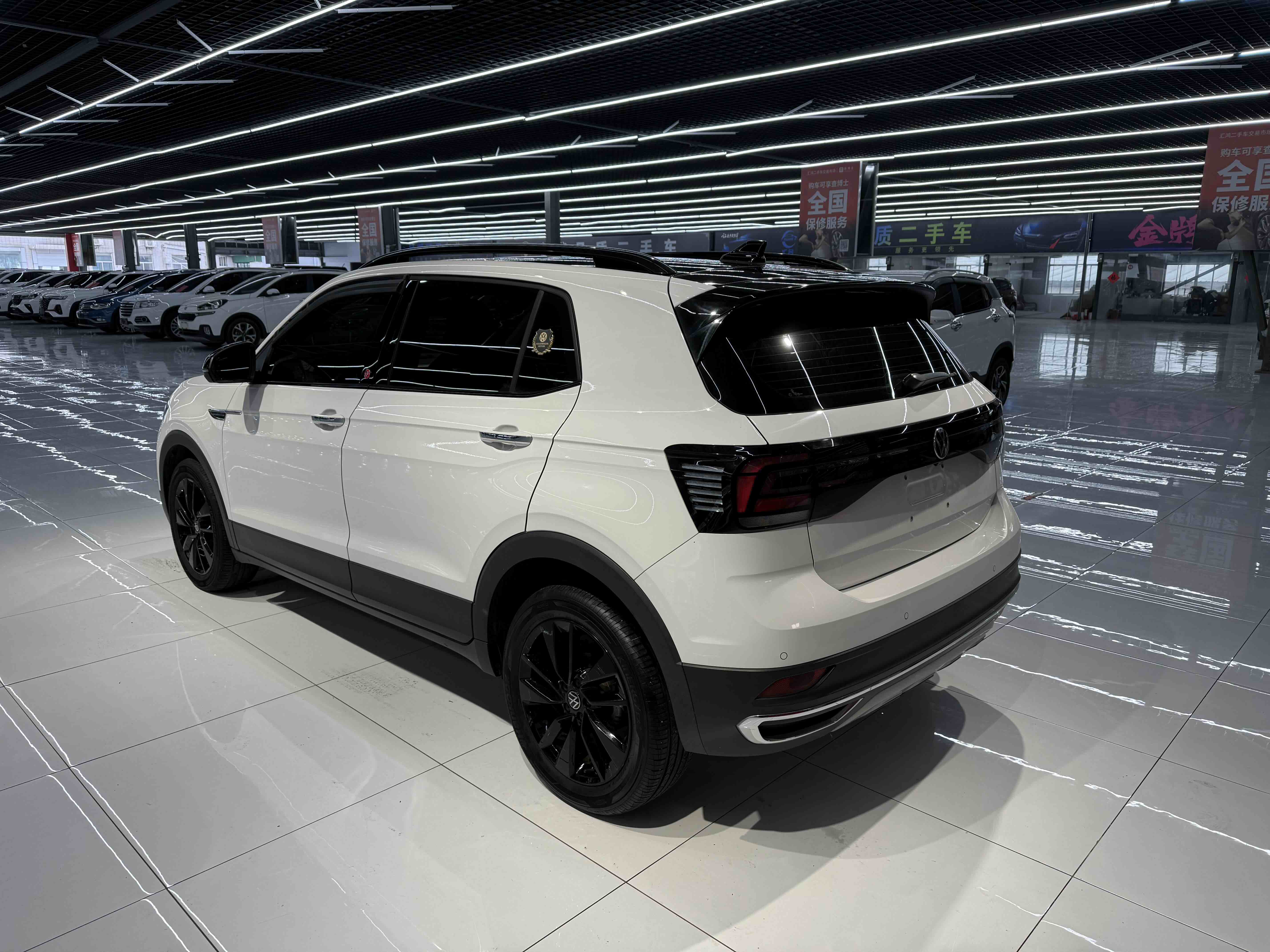 Volkswagen T-Cross 2022 car image #7