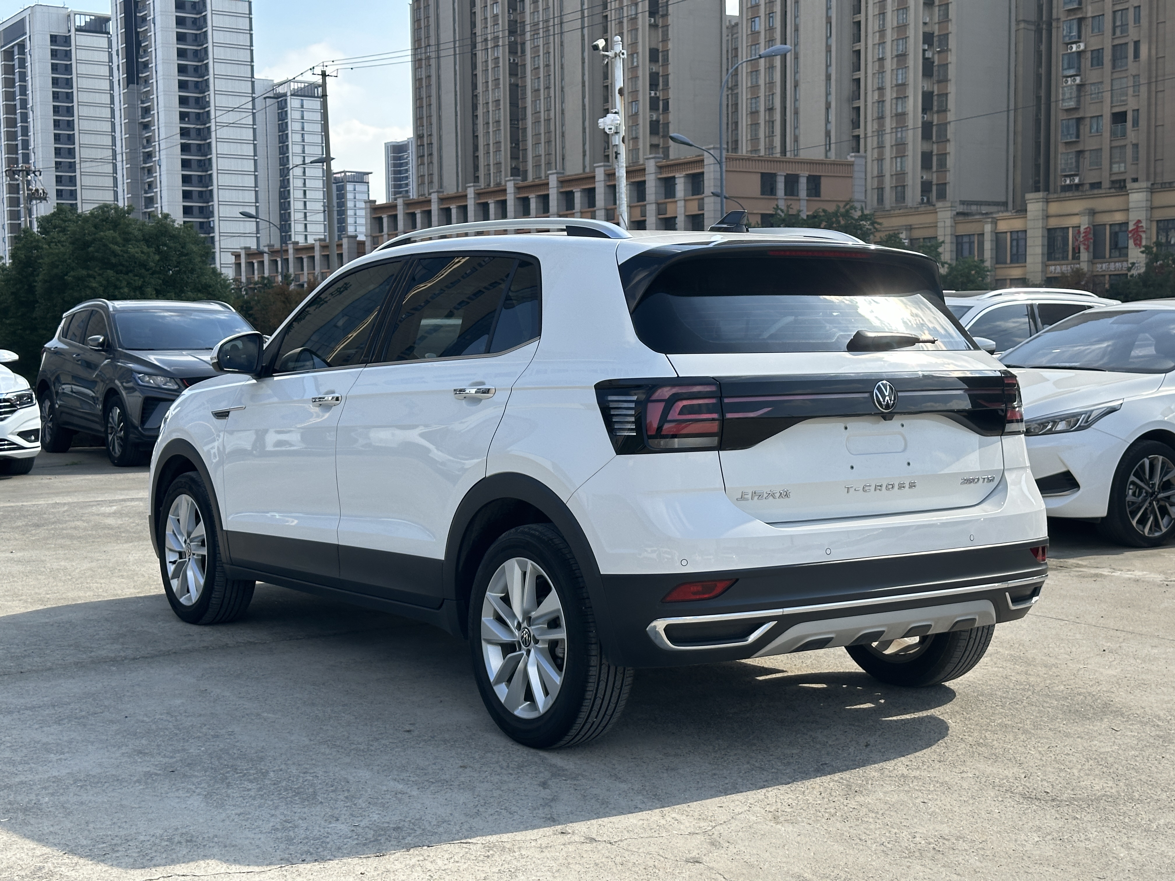 Volkswagen T-Cross 2021 car image #7