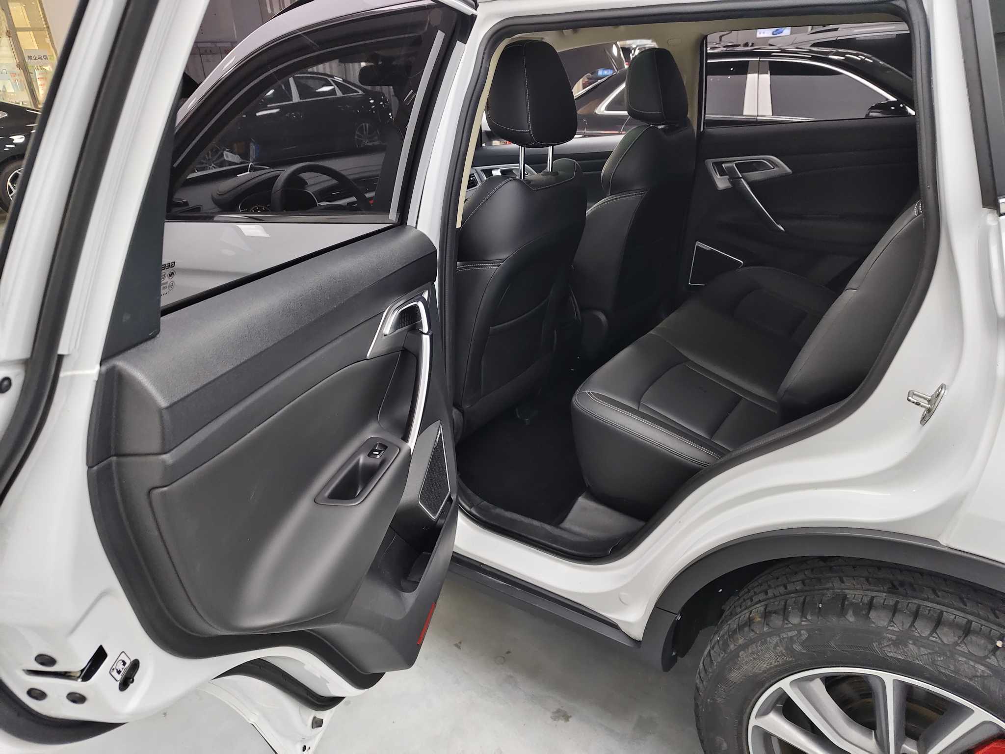 GEELY Boyue 2022 car image #7