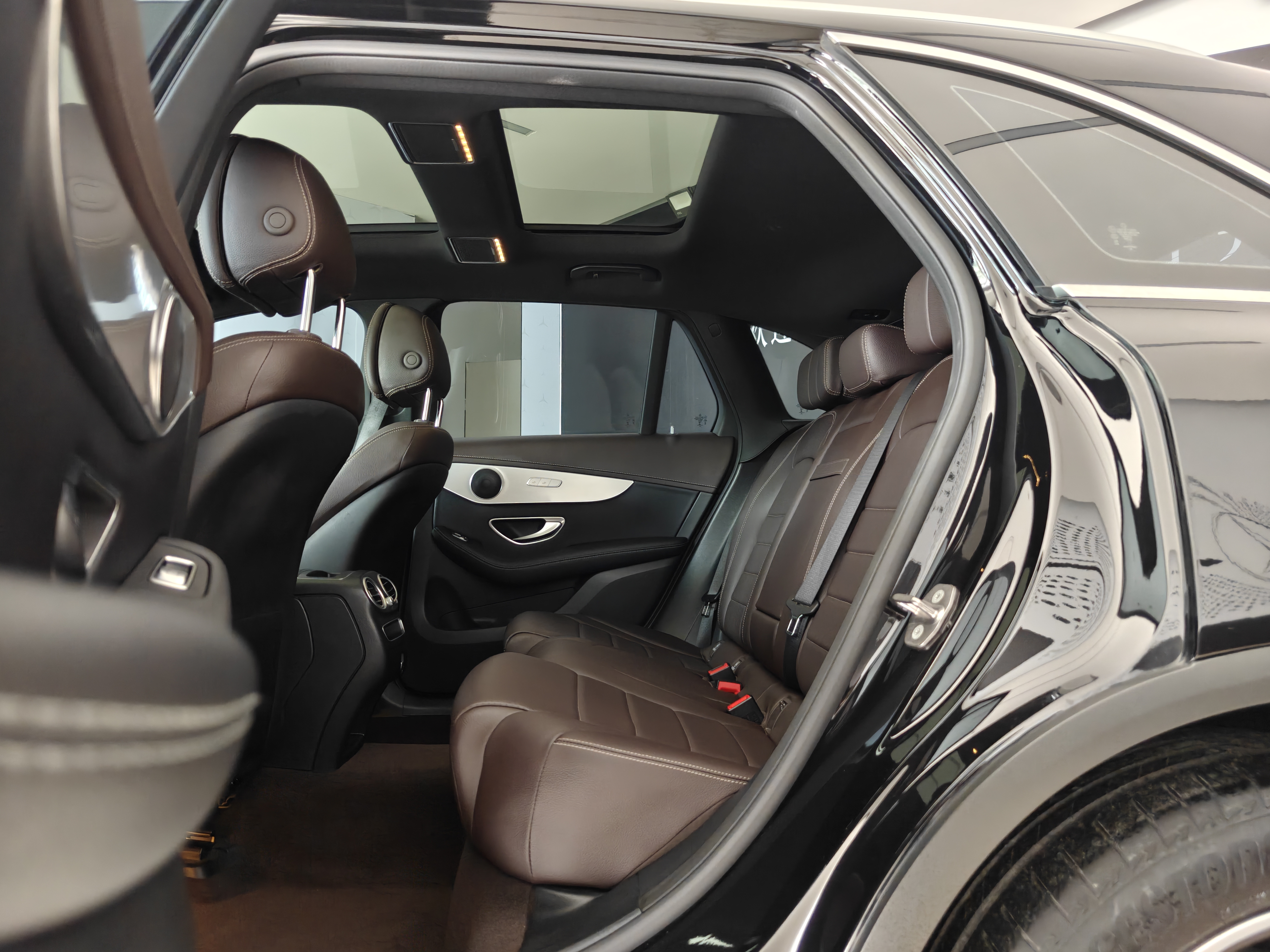 Mercedes-Benz GLC Class 2022 car image #7