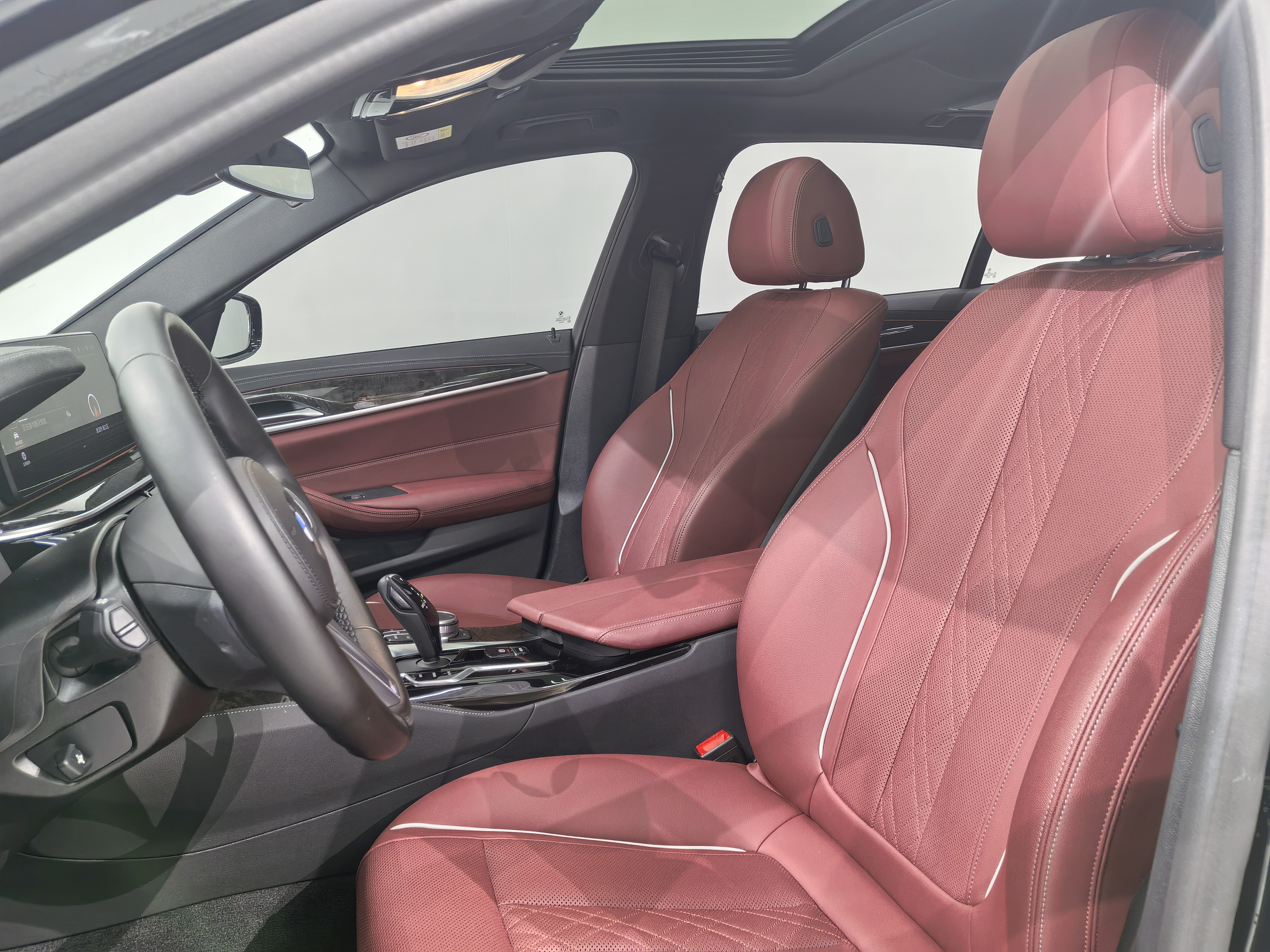BMW 5 Series 2022 car image #7