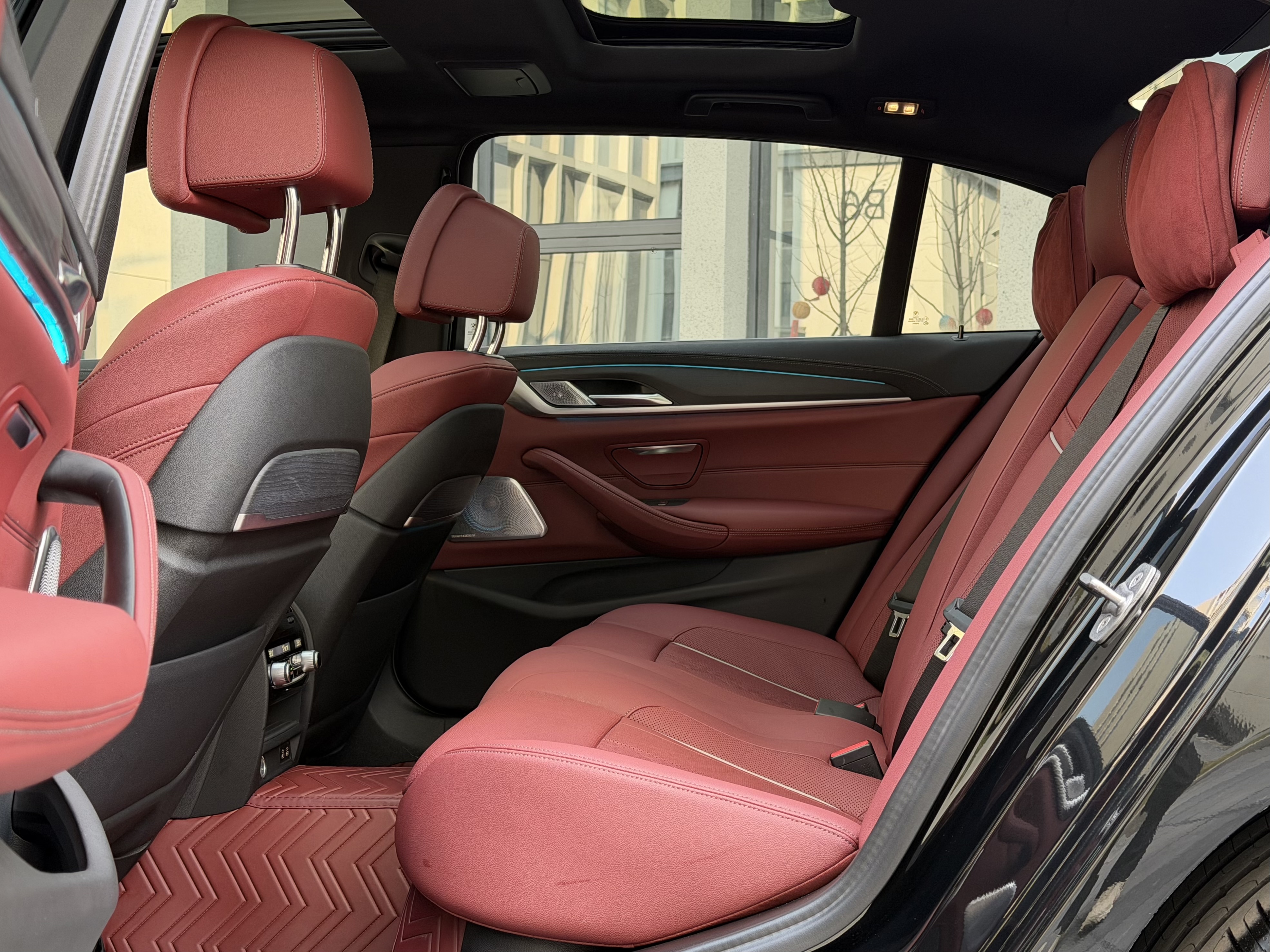 BMW 5 Series 2022 #7 BMW 5 Series 2022 car image #7