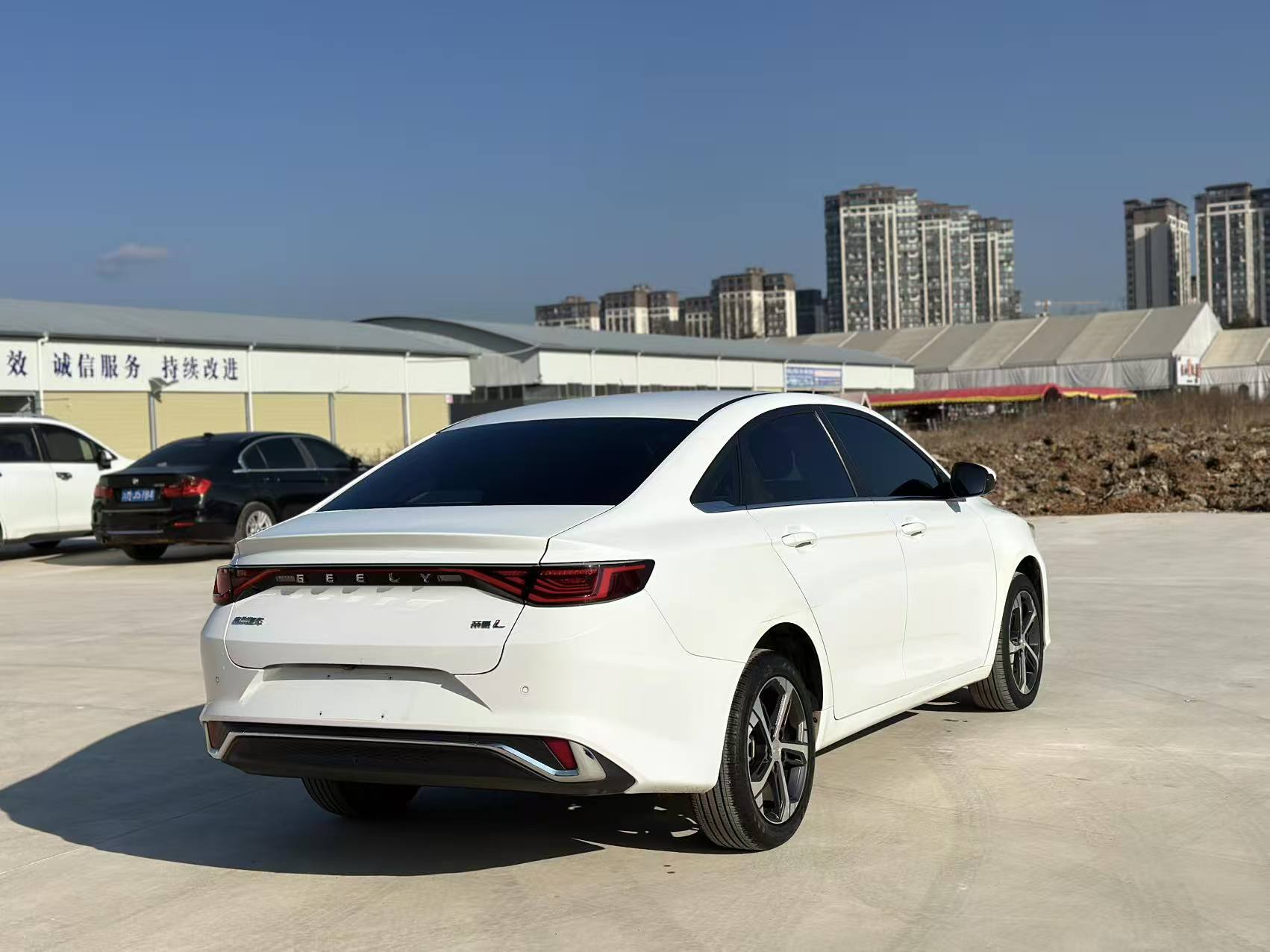 GEELY Emgrand L 2022 immagine di auto #7