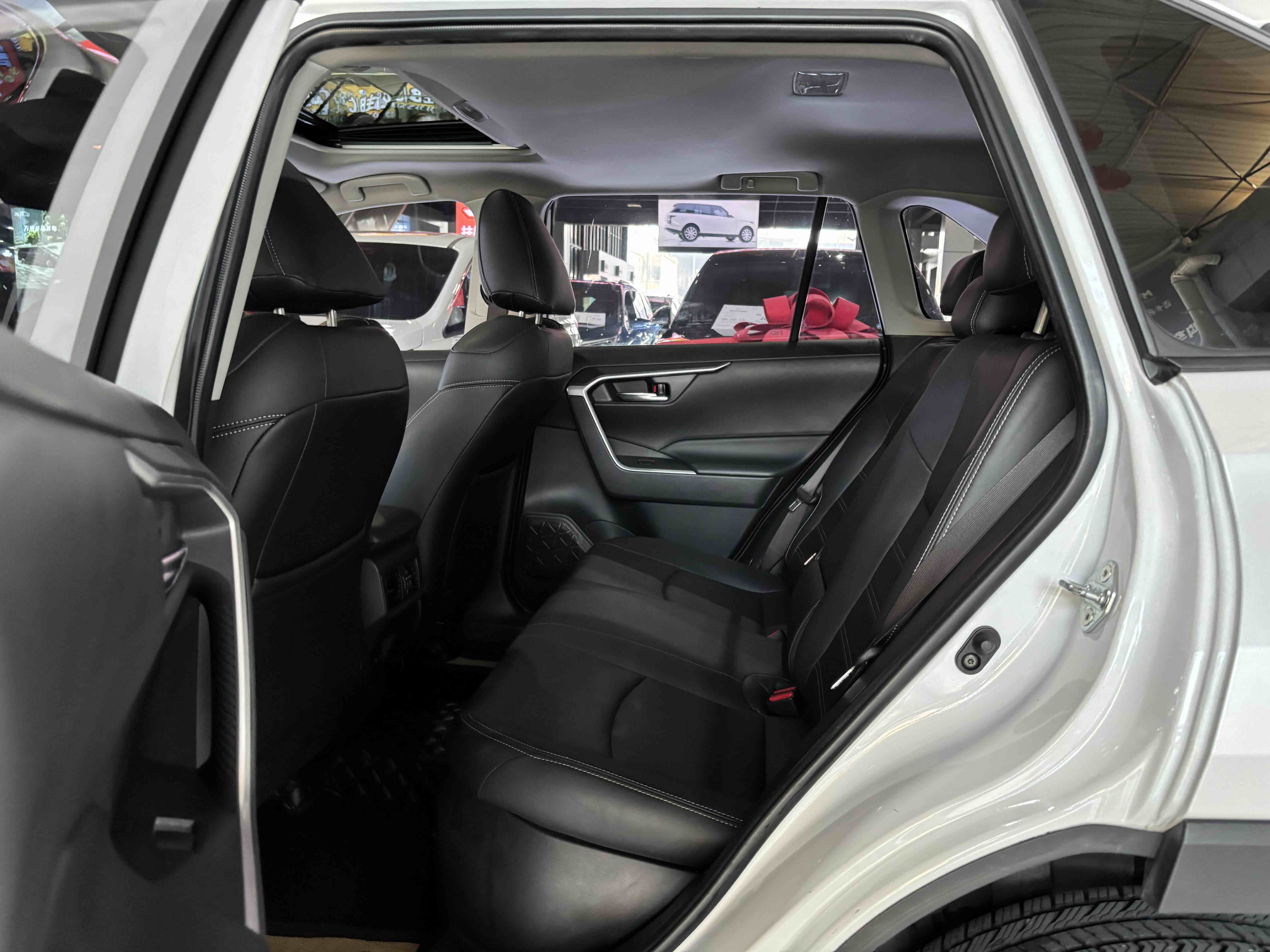Toyota RAV4 2022 #7 Toyota RAV4 2022 car image #7