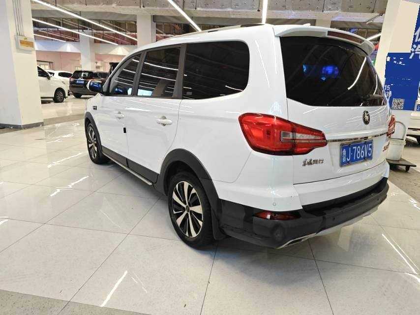 Forthing SX6 2021 car image #7