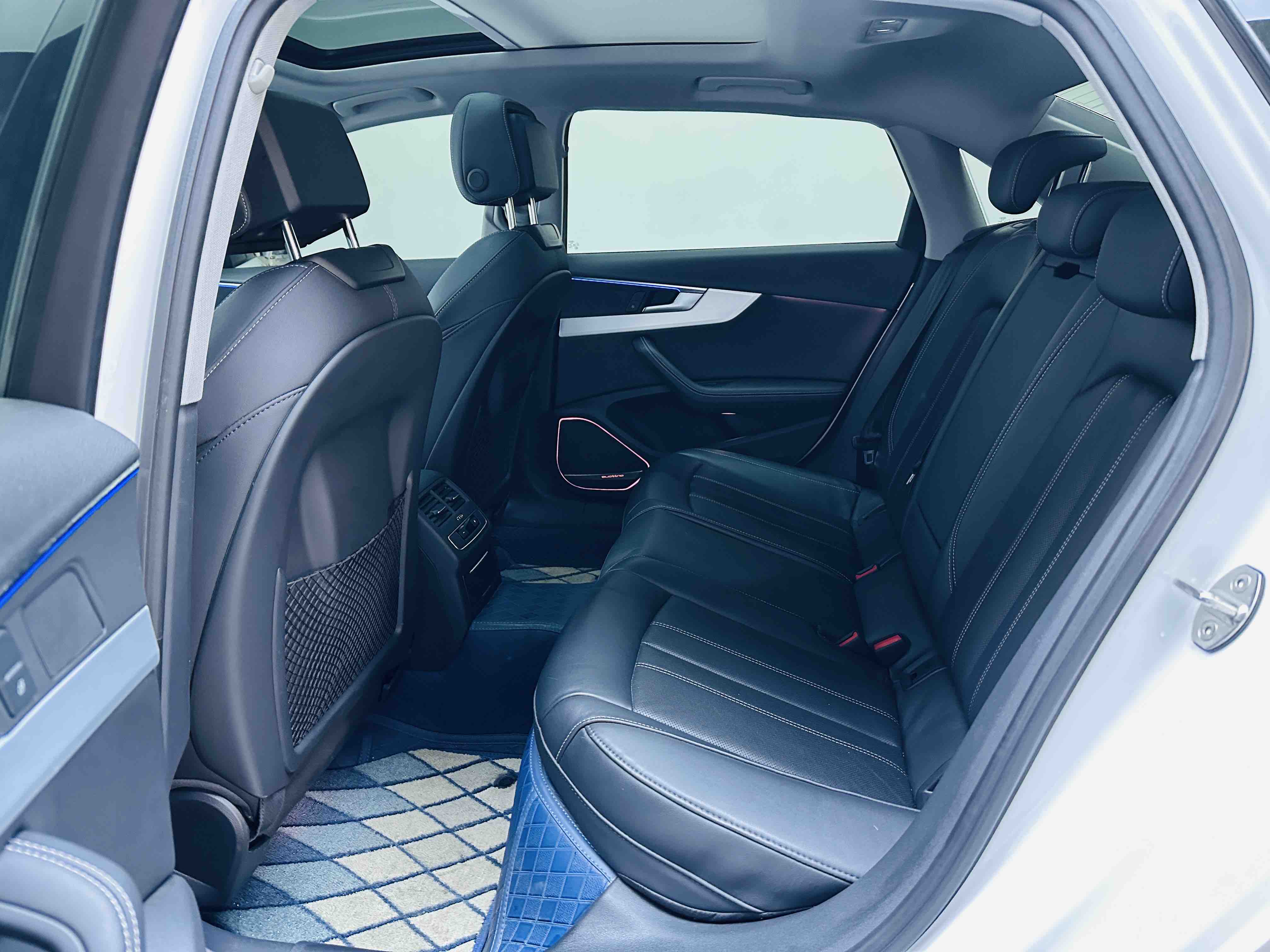 Audi A4L 2022 immagine di auto #7