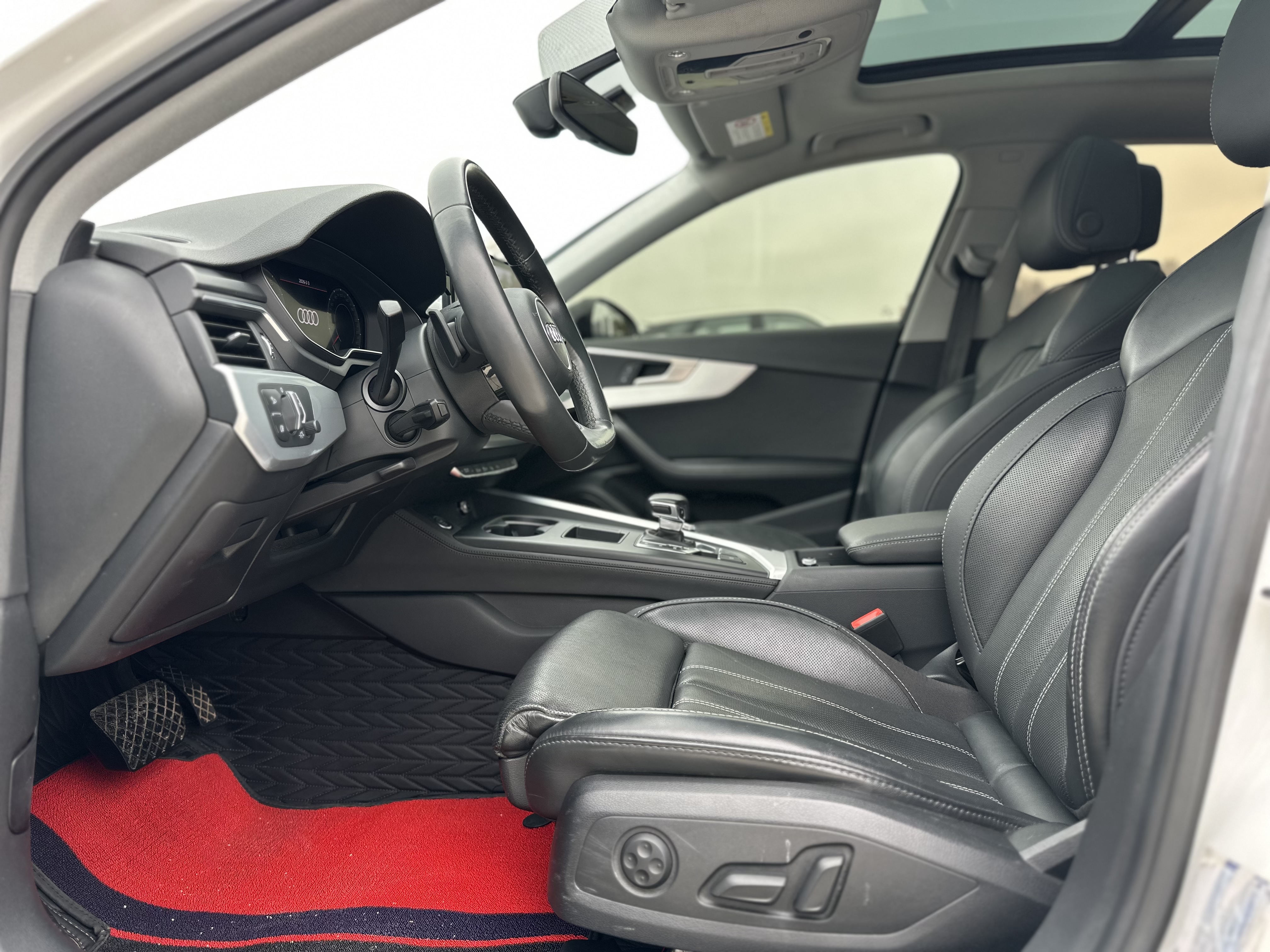 Audi A4L 2023 immagine di auto #7