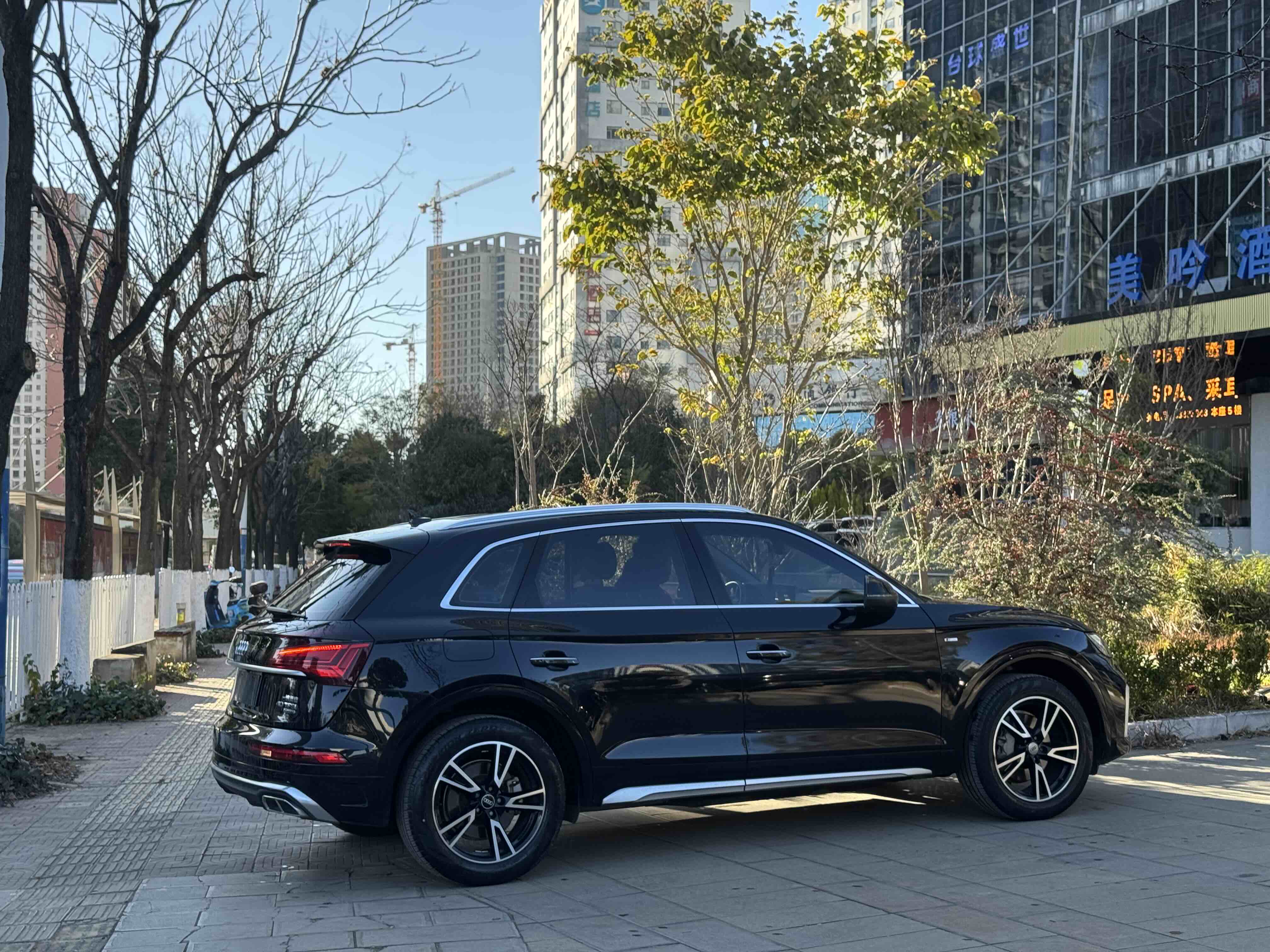 Audi Q5L Sportback 2022 immagine di auto #7