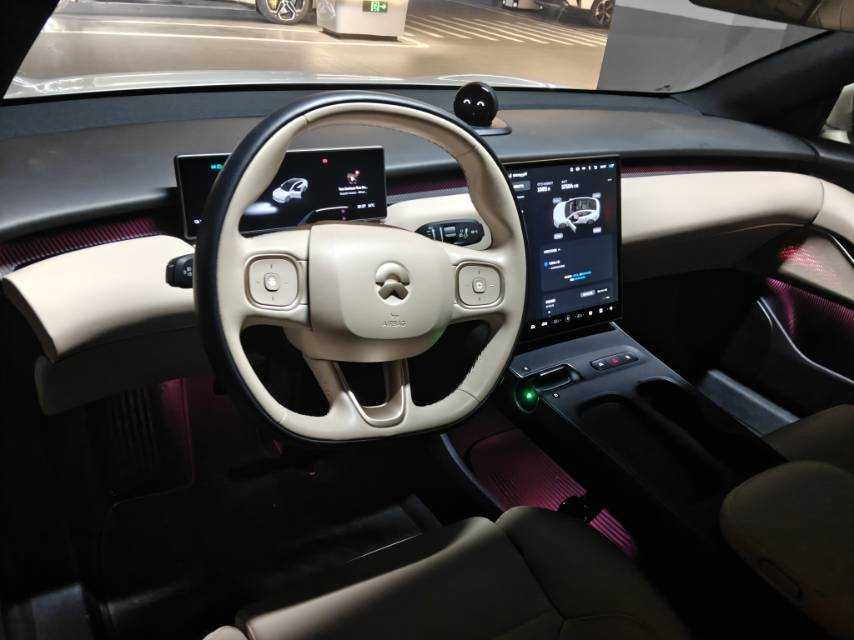 NIO ET5 2023 car image #7