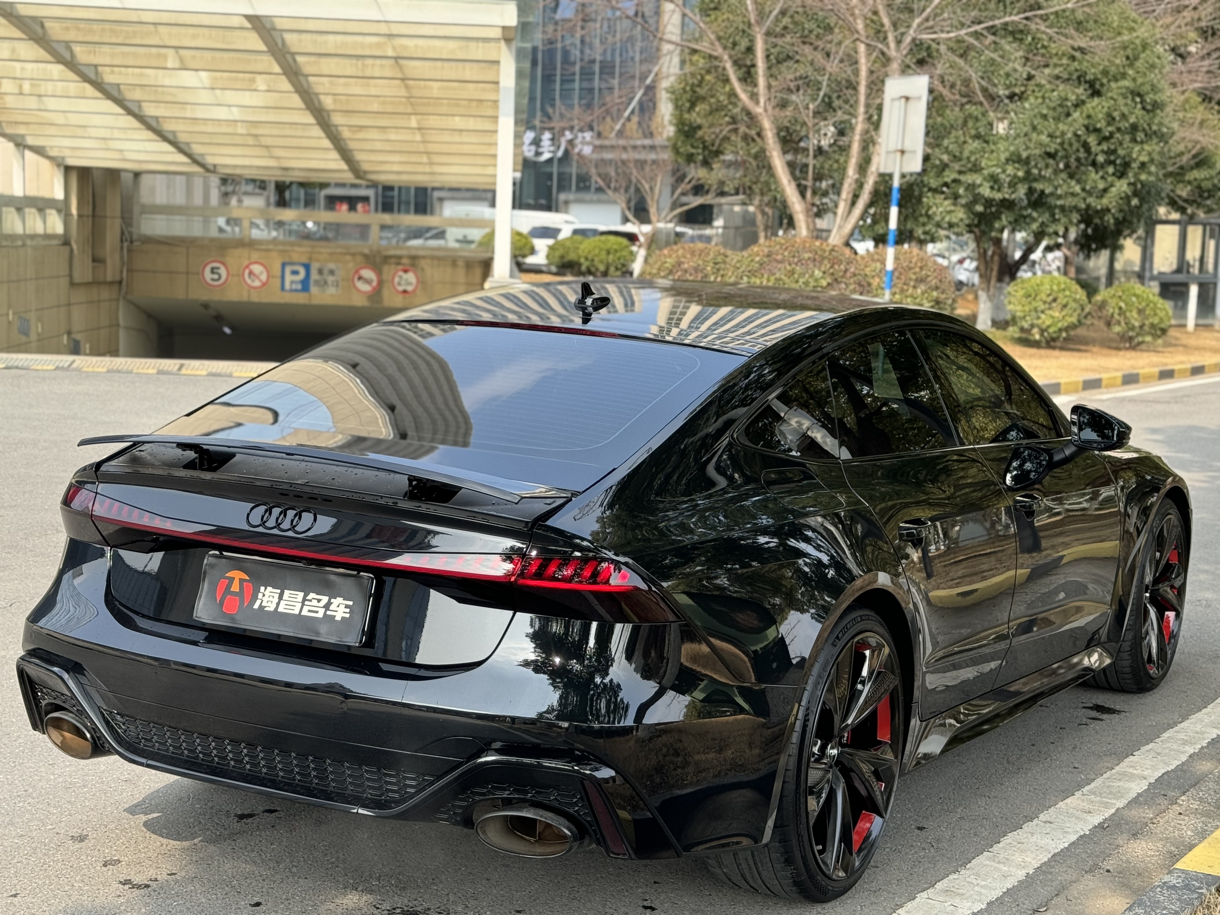 Audi RS 7 2023 car image #7