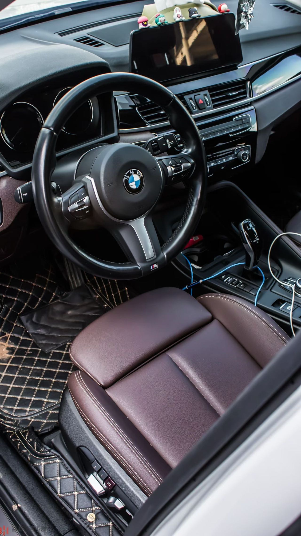 BMW X1 M35Li 2023 #7 BMW X1 M35Li 2023 car image #7