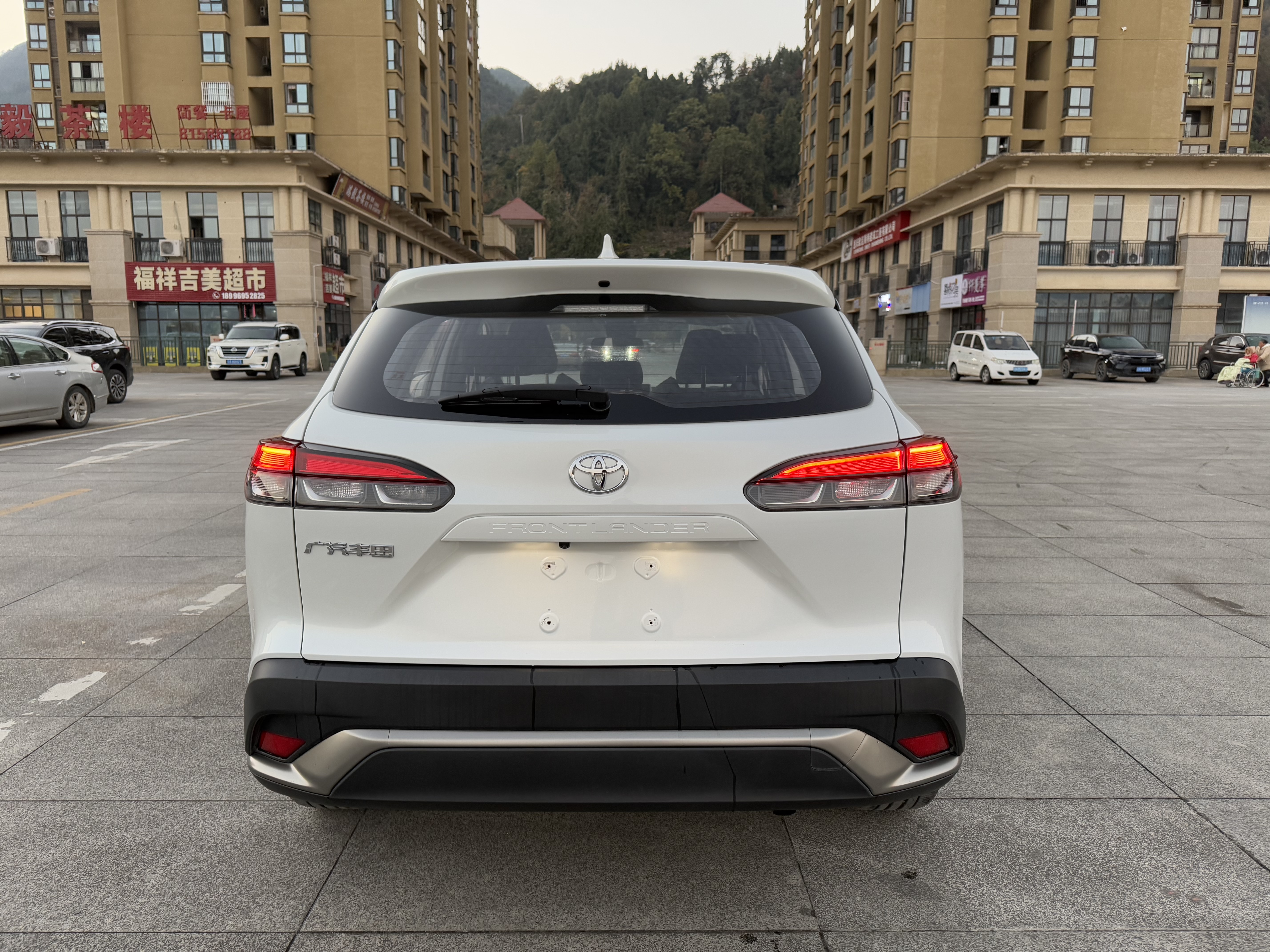 Toyota Frontlander 2022 immagine di auto #7