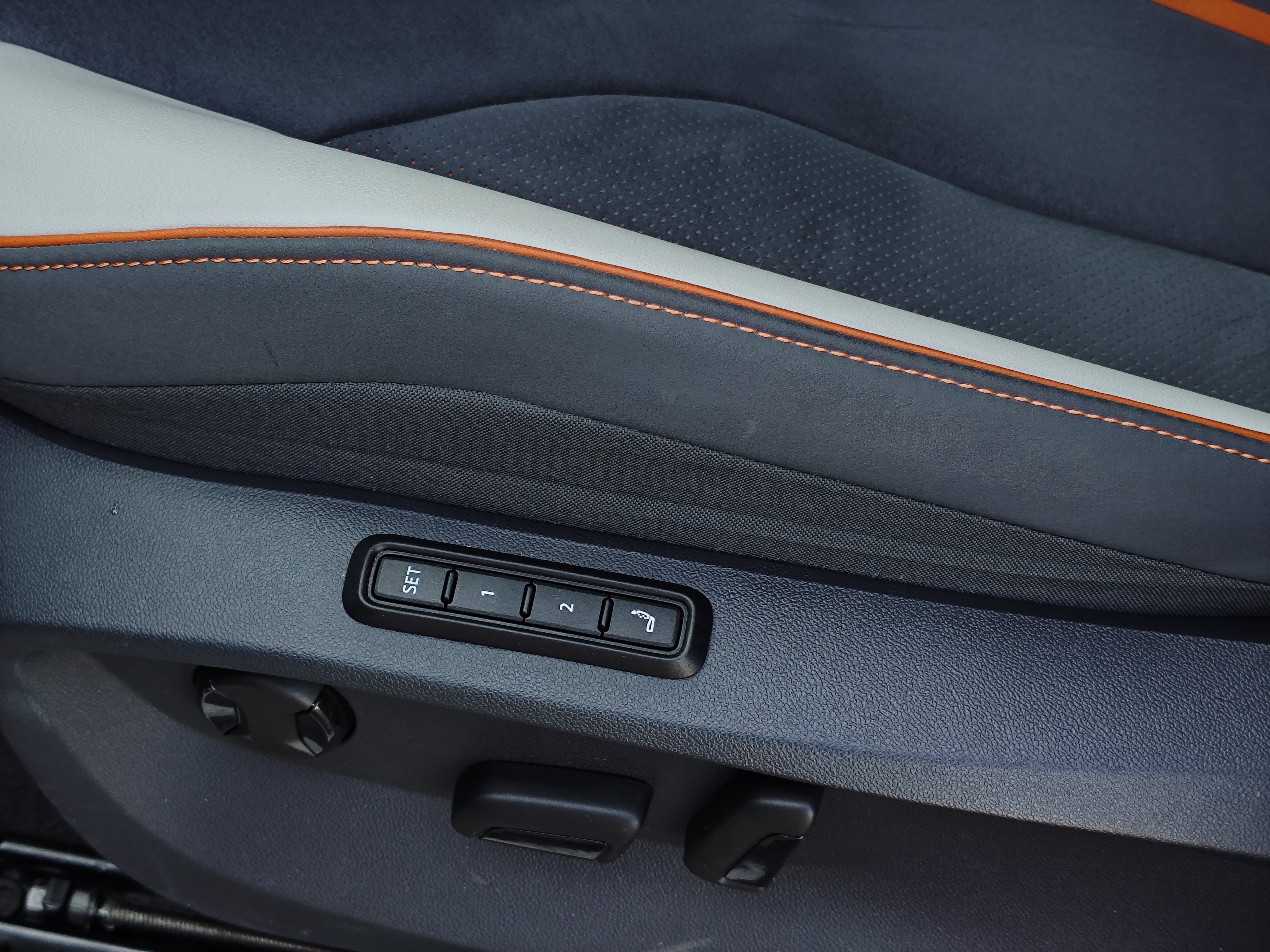 Volkswagen ID.6 Crozz 2022 #7 Volkswagen ID.6 Crozz 2022 immagine di auto #7