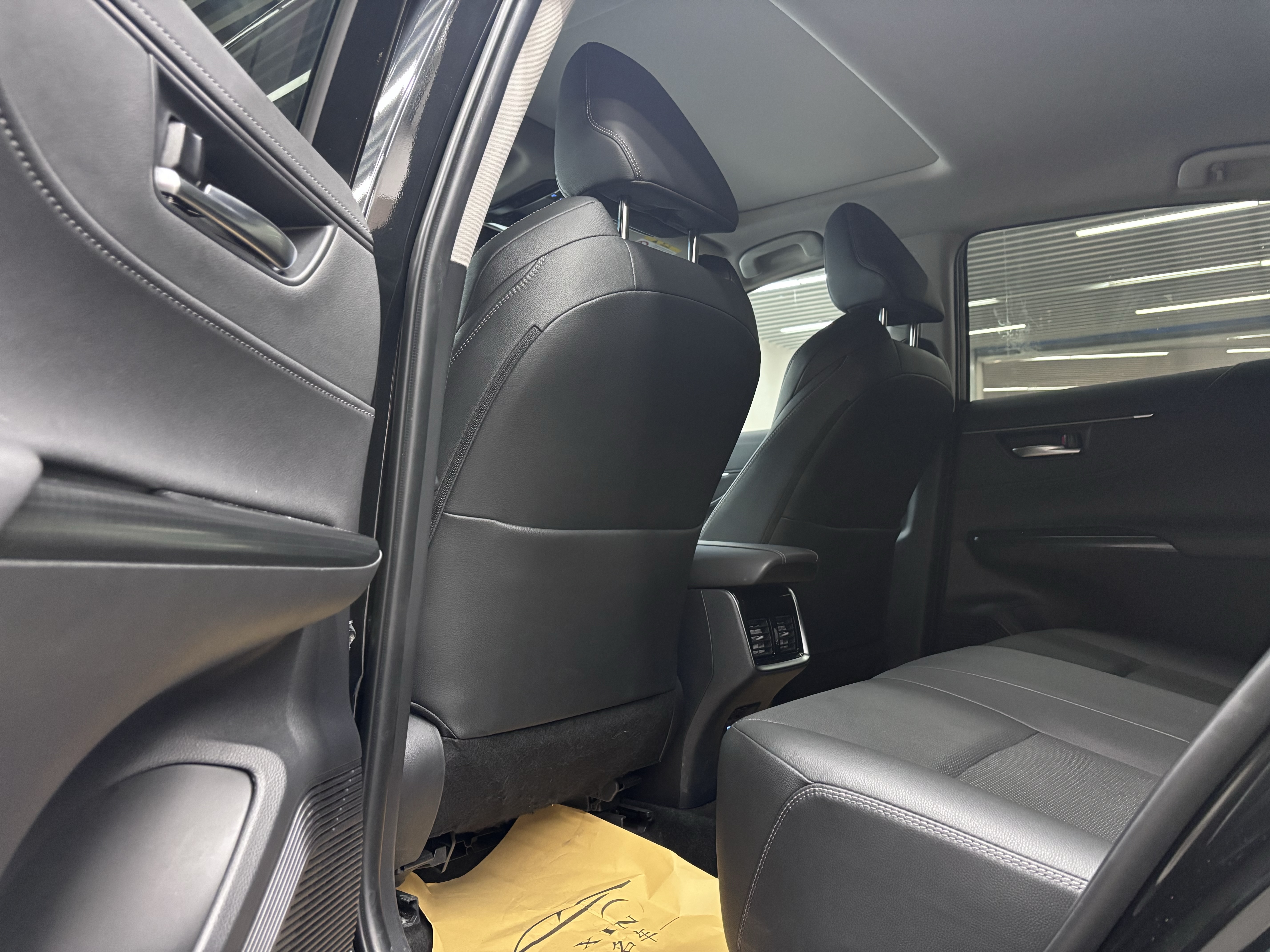 Toyota Venza 2023 car image #7