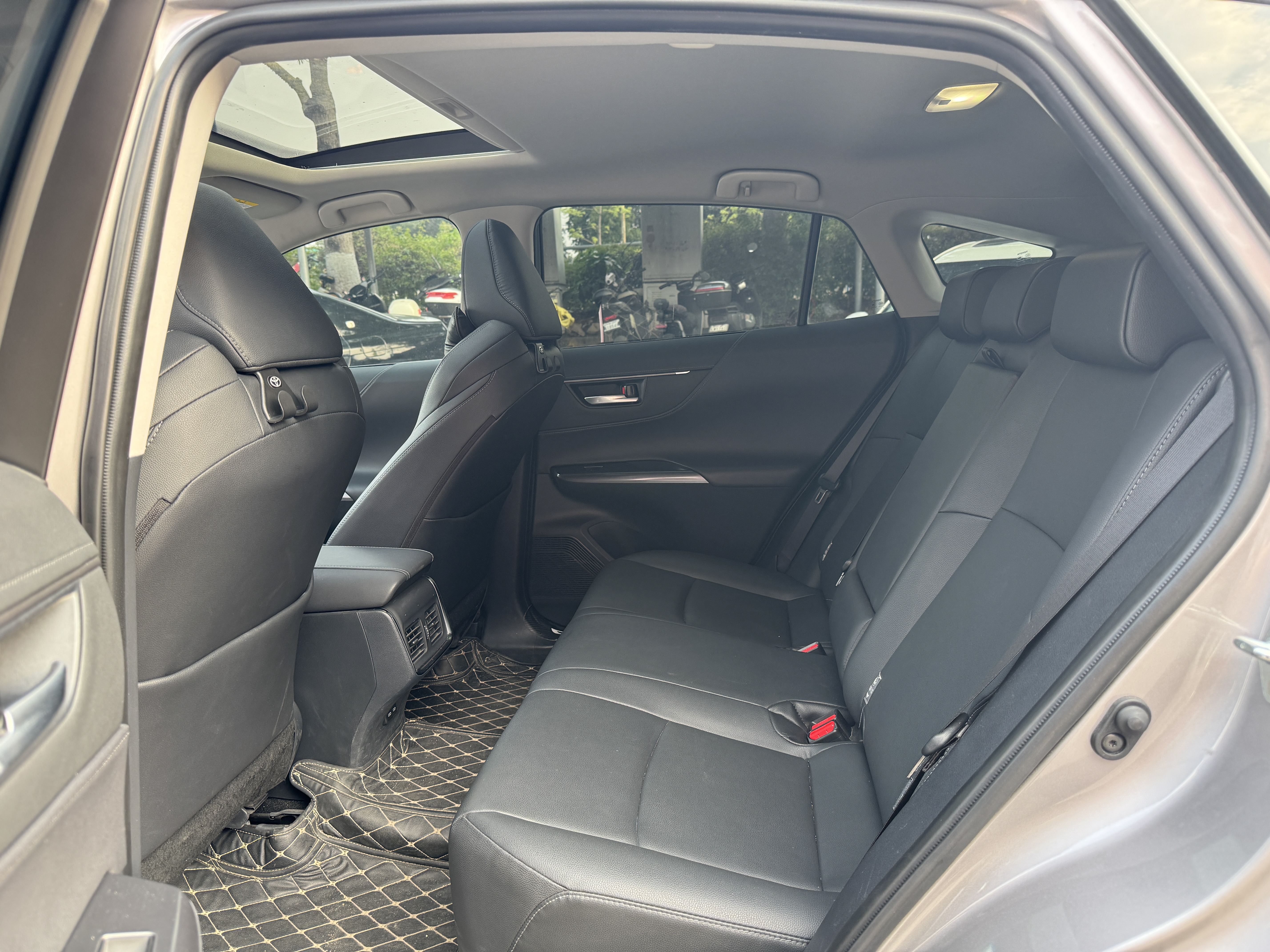 Toyota Venza 2024 car image #7