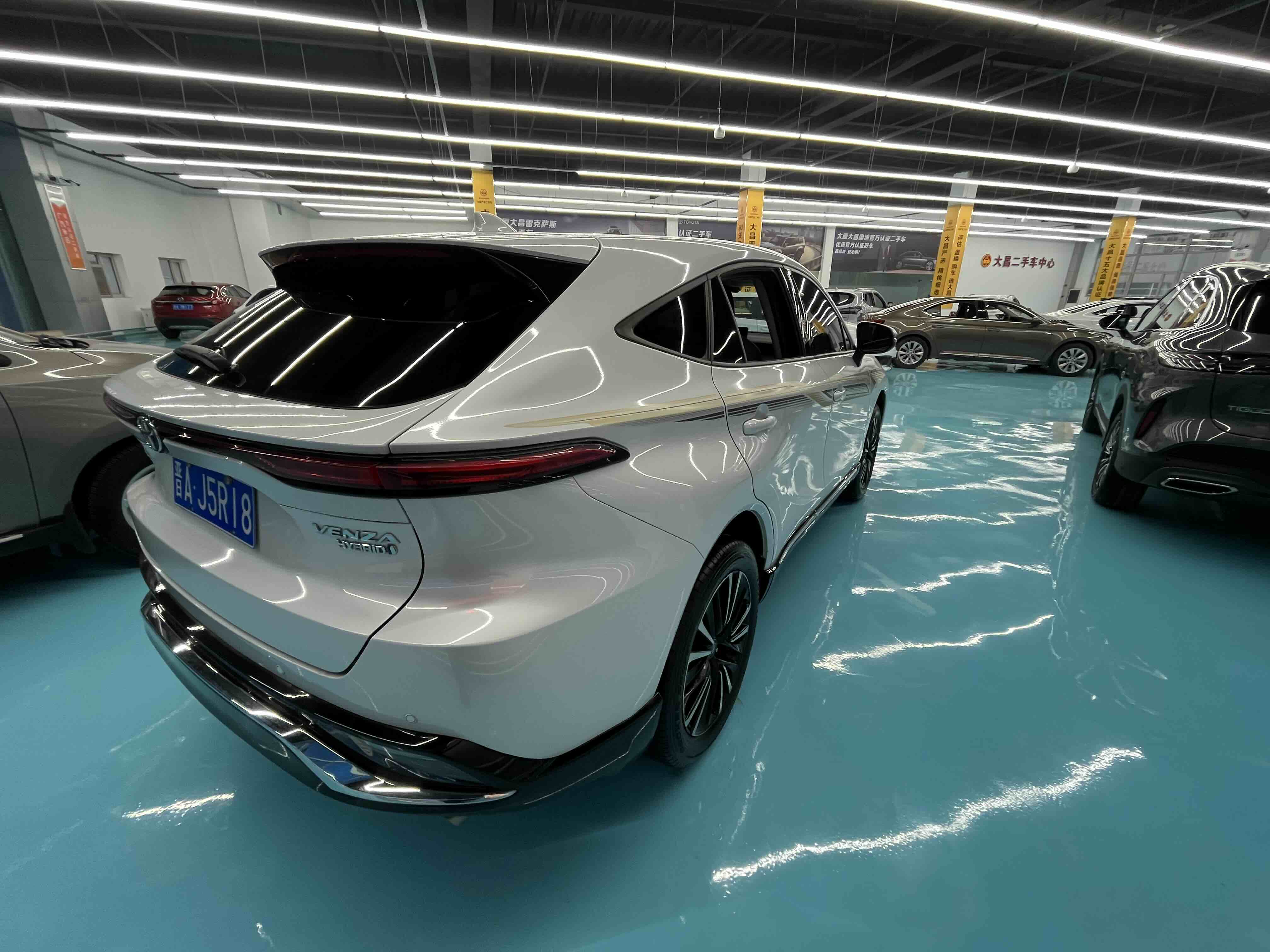 Toyota Venza 2022 car image #7