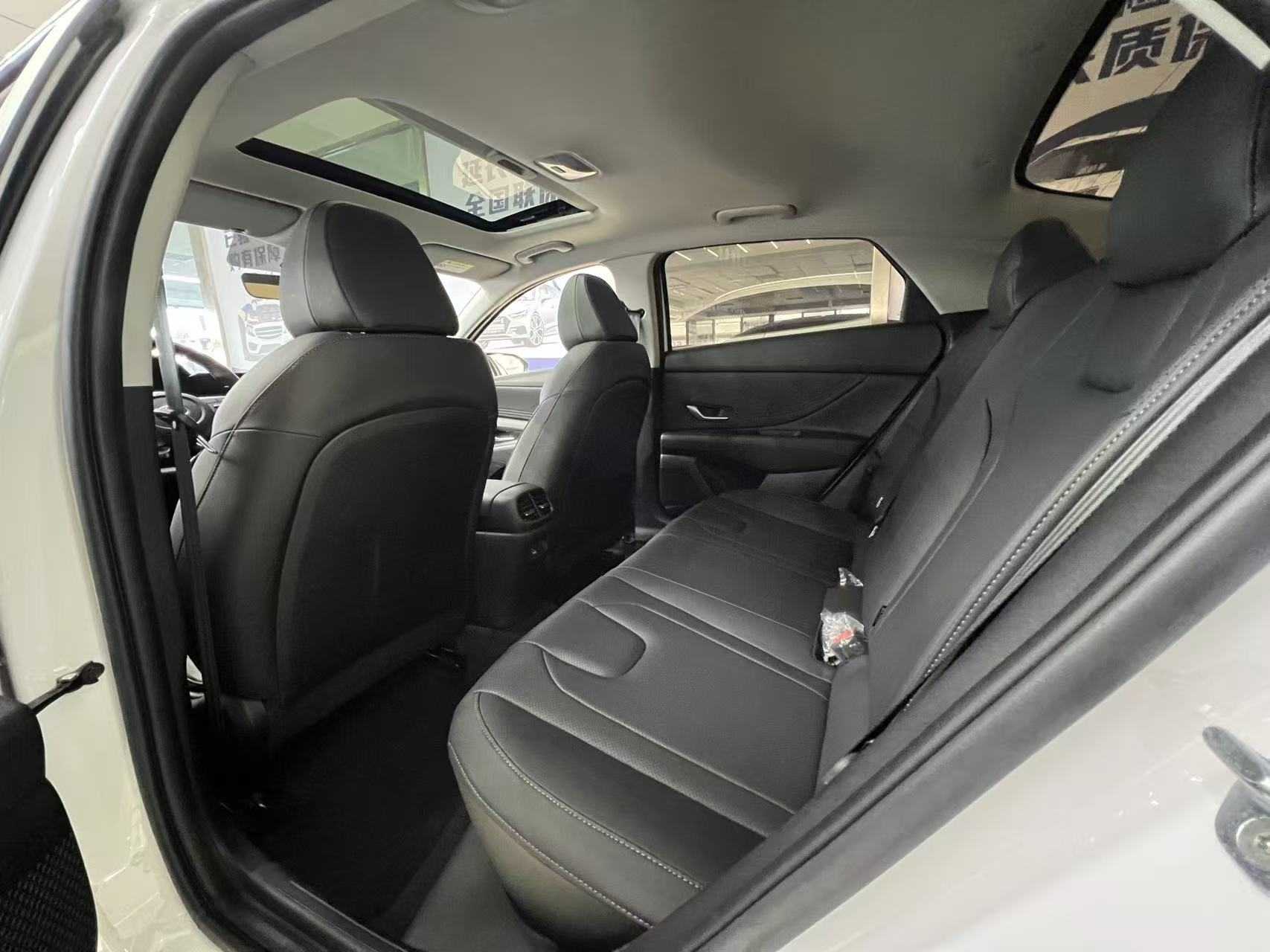 Hyundai Elantra 2022 car image #7