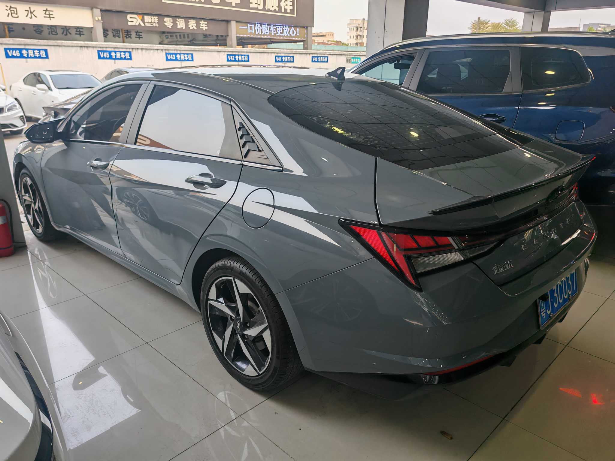 Hyundai Elantra 2022 car image #7