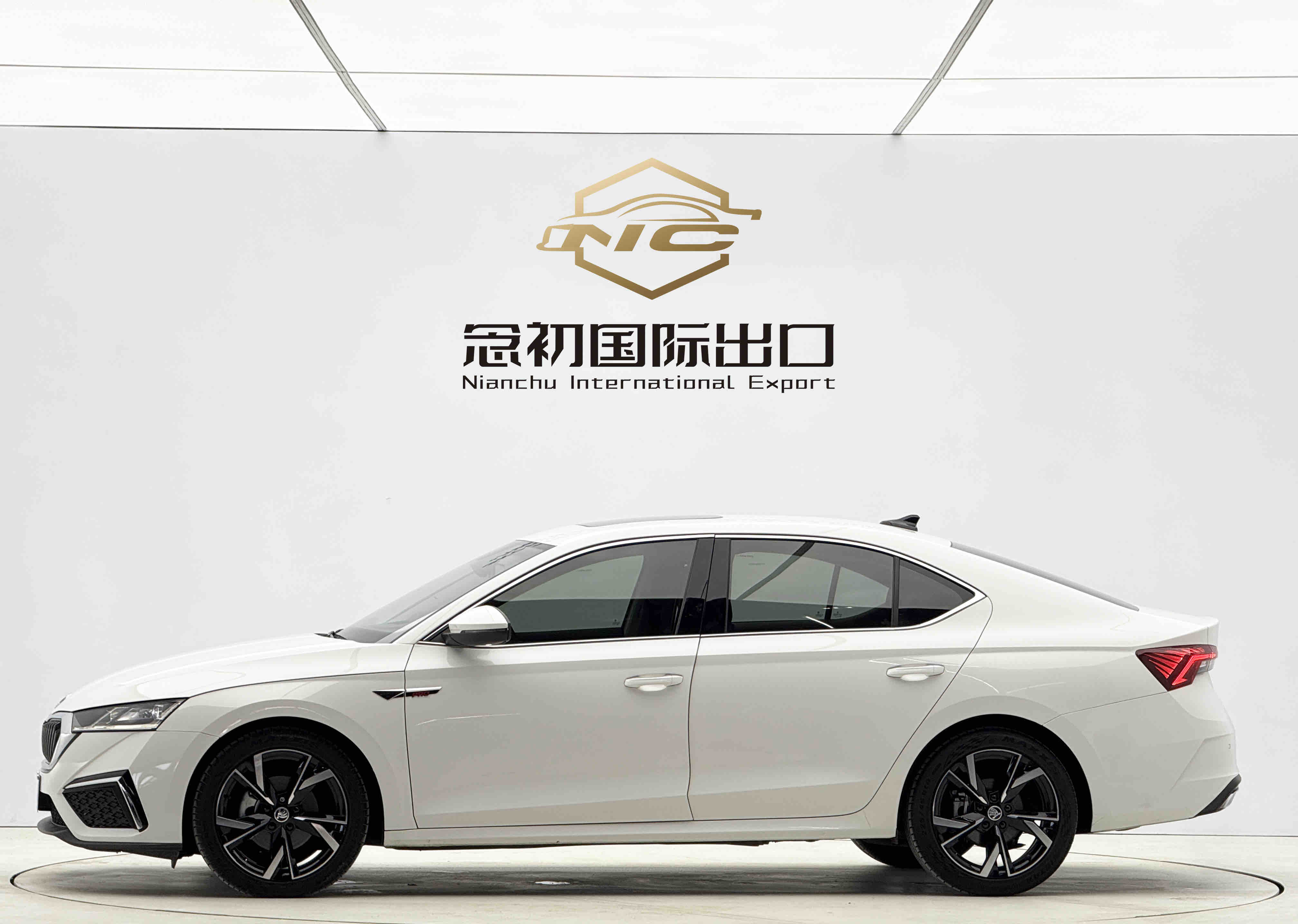 Skoda Octavia 2022 car image #7