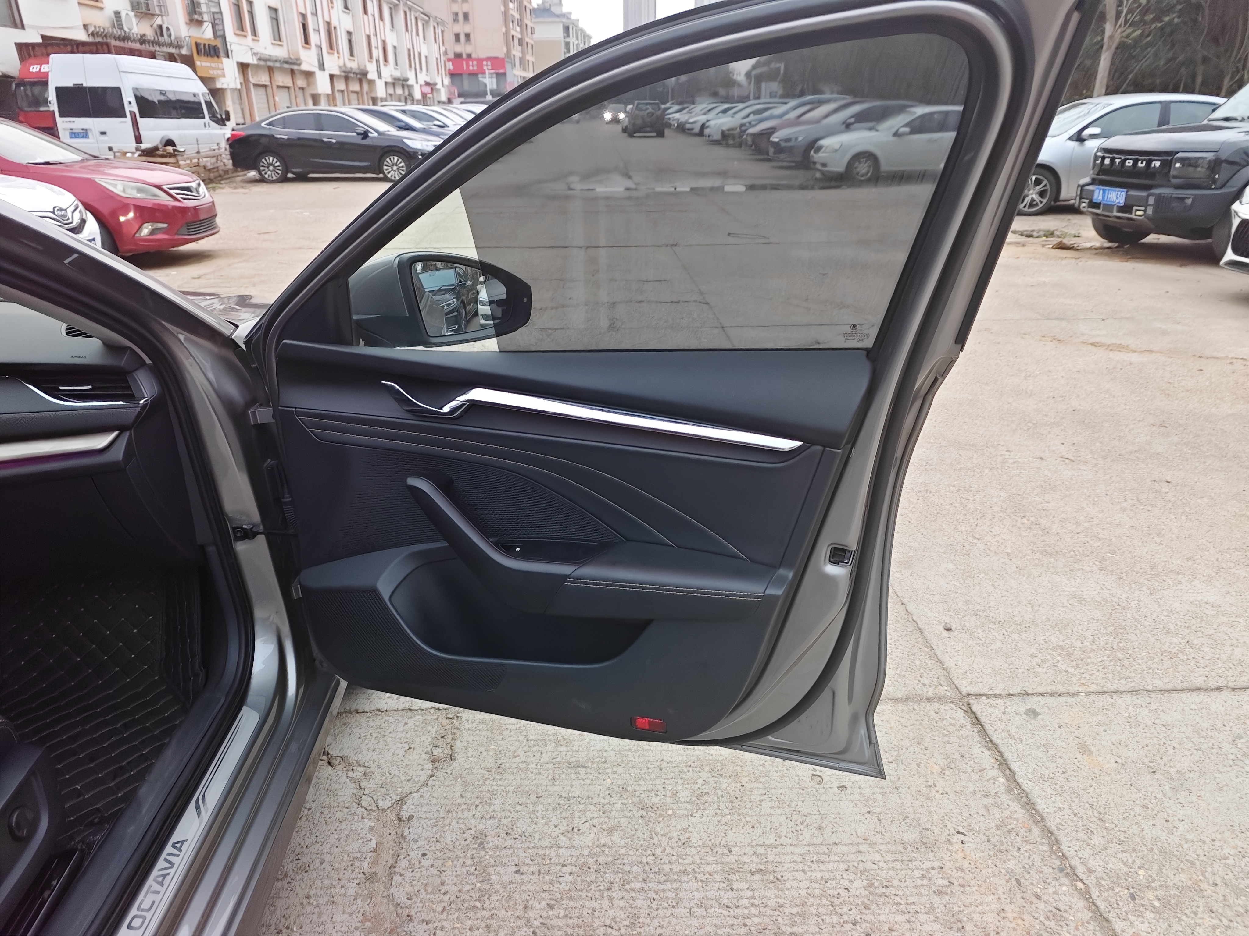 Skoda Octavia 2022 car image #7