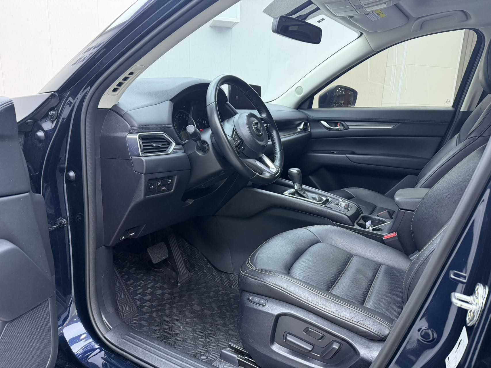Mazda CX-5 2023 car image #7