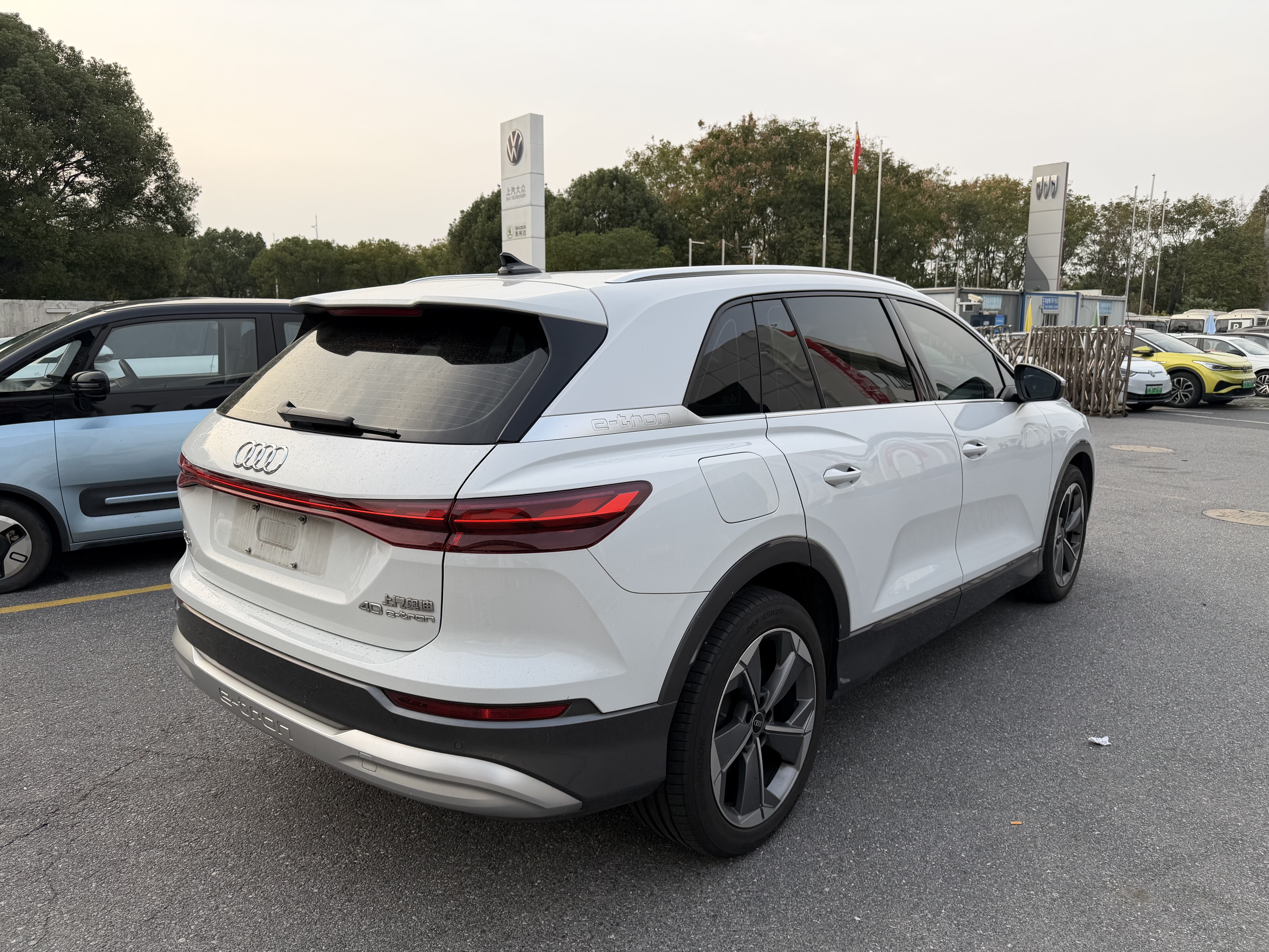 Audi Q5 e-tron 2023 #7 Audi Q5 e-tron 2023 صورة سيارة #7