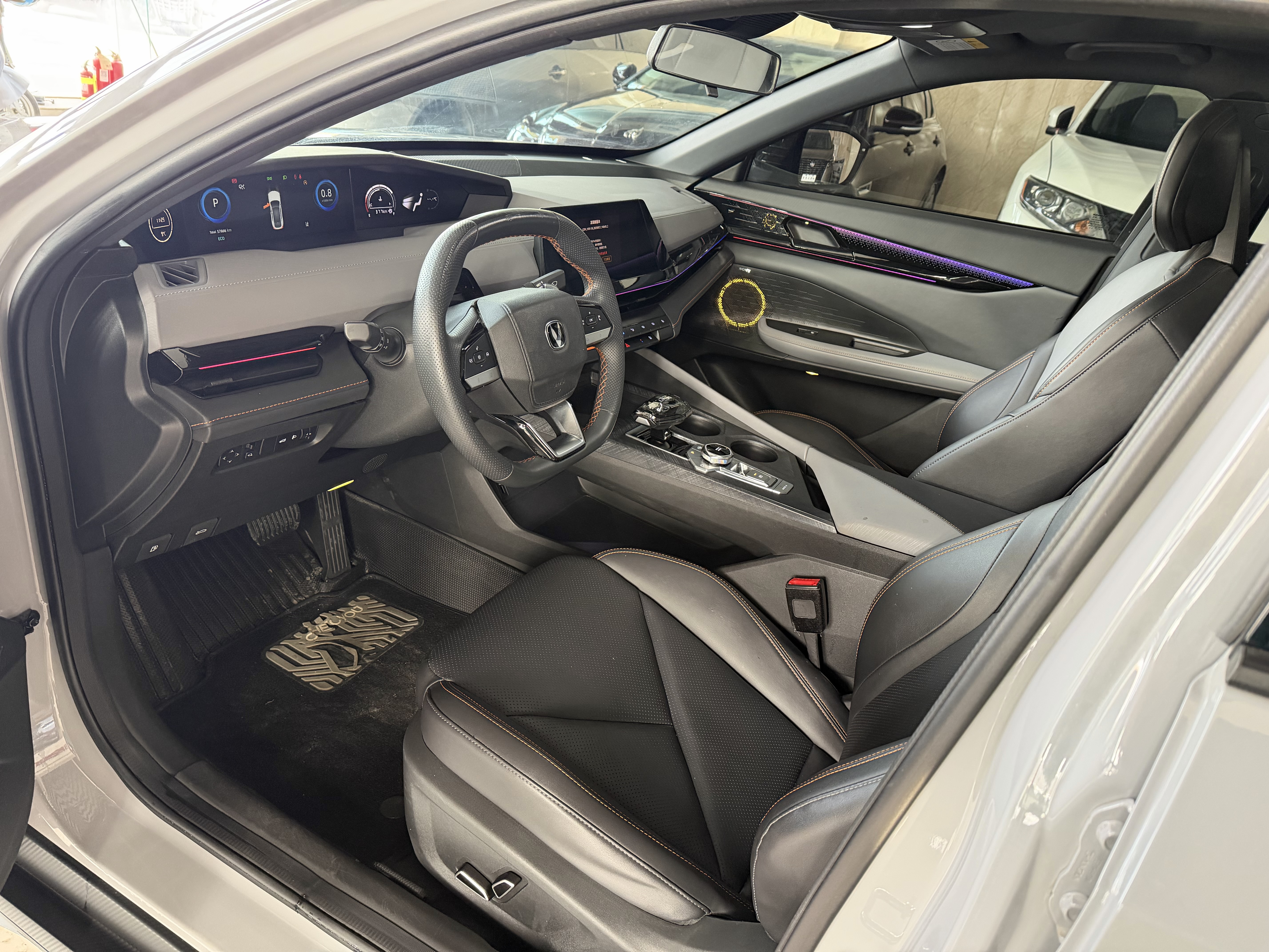 Changan UNI-V 2022 car image #7