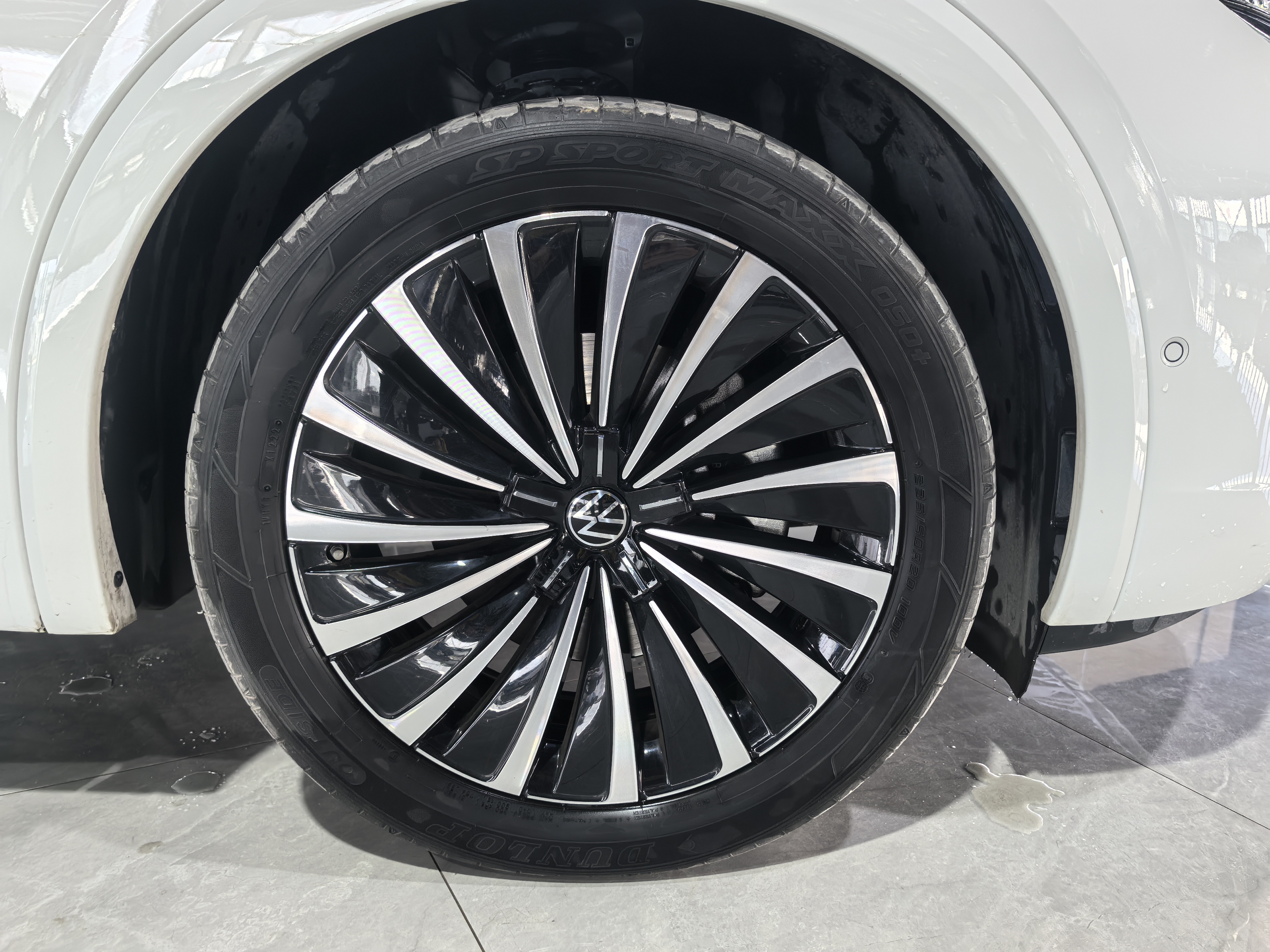 Volkswagen Viloran 2022 immagine di auto #7